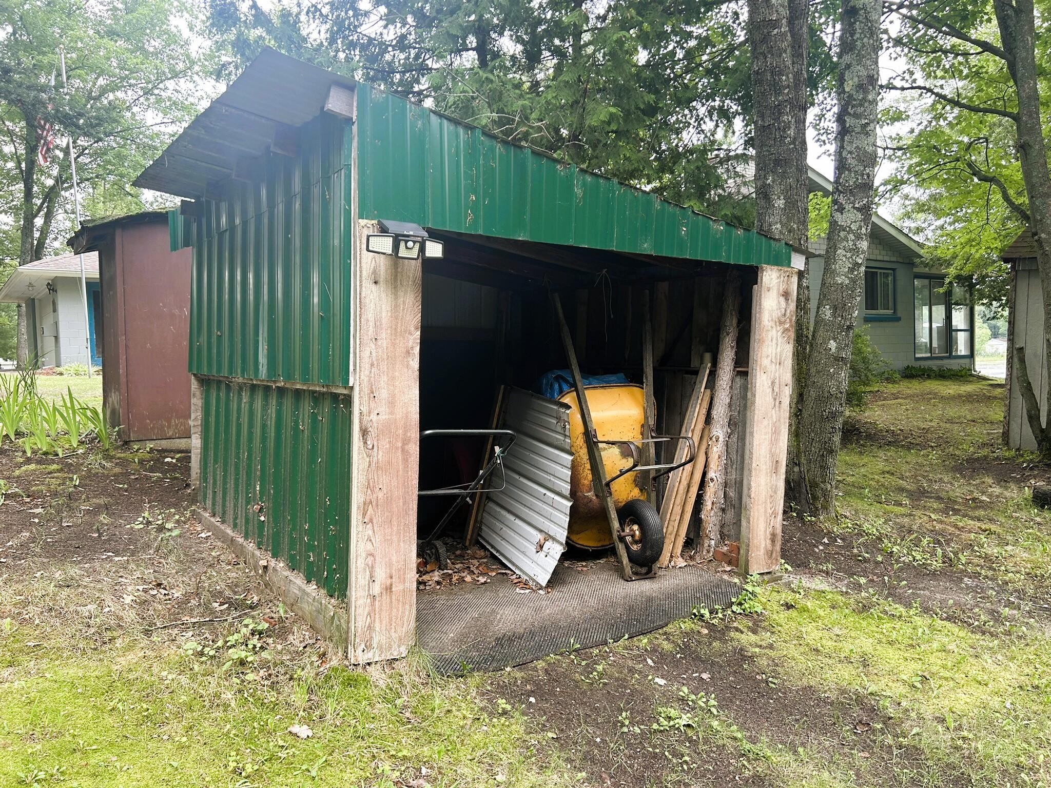 16046 Hiawatha Trail