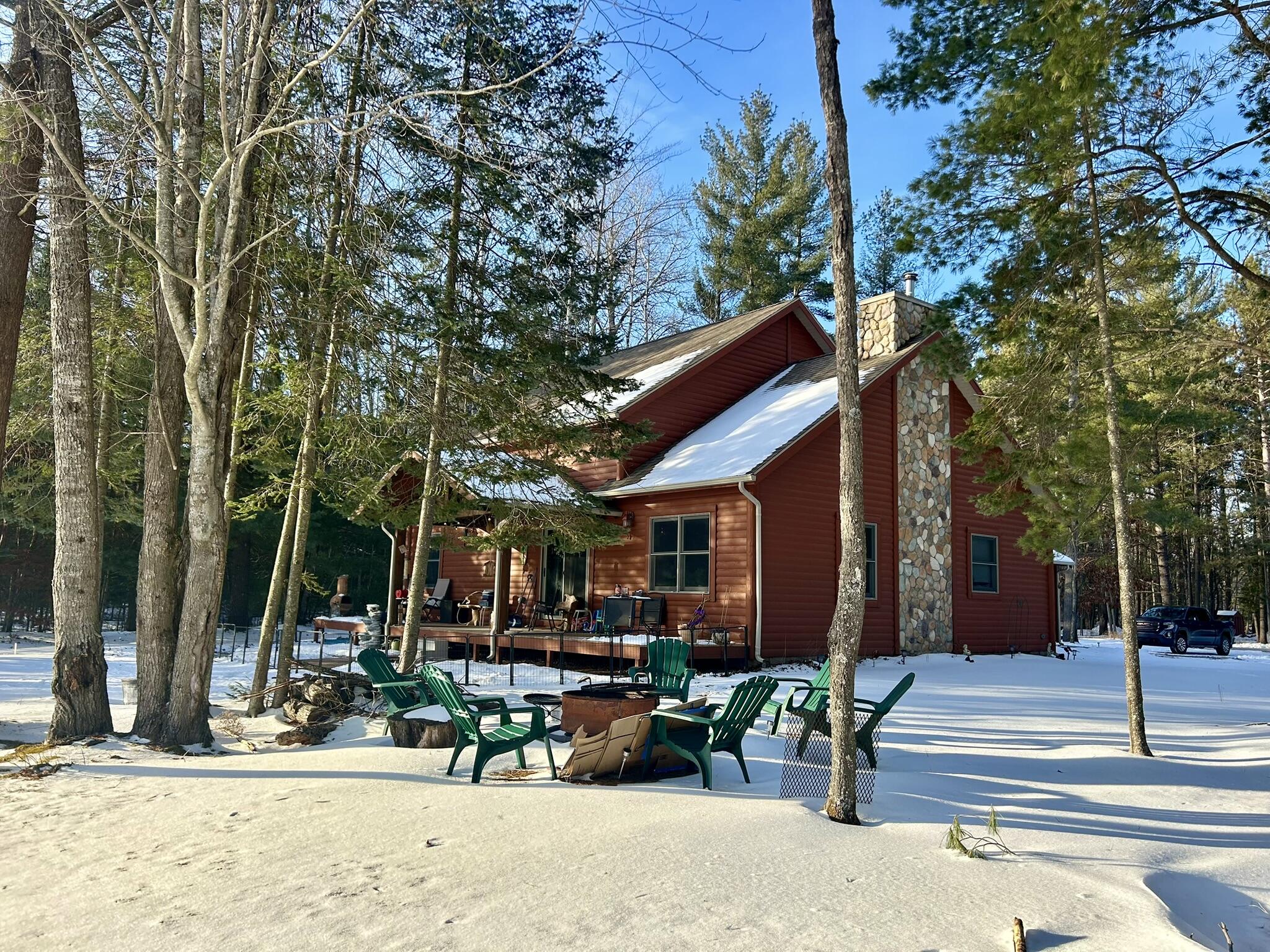 20915 E Riverside Drive