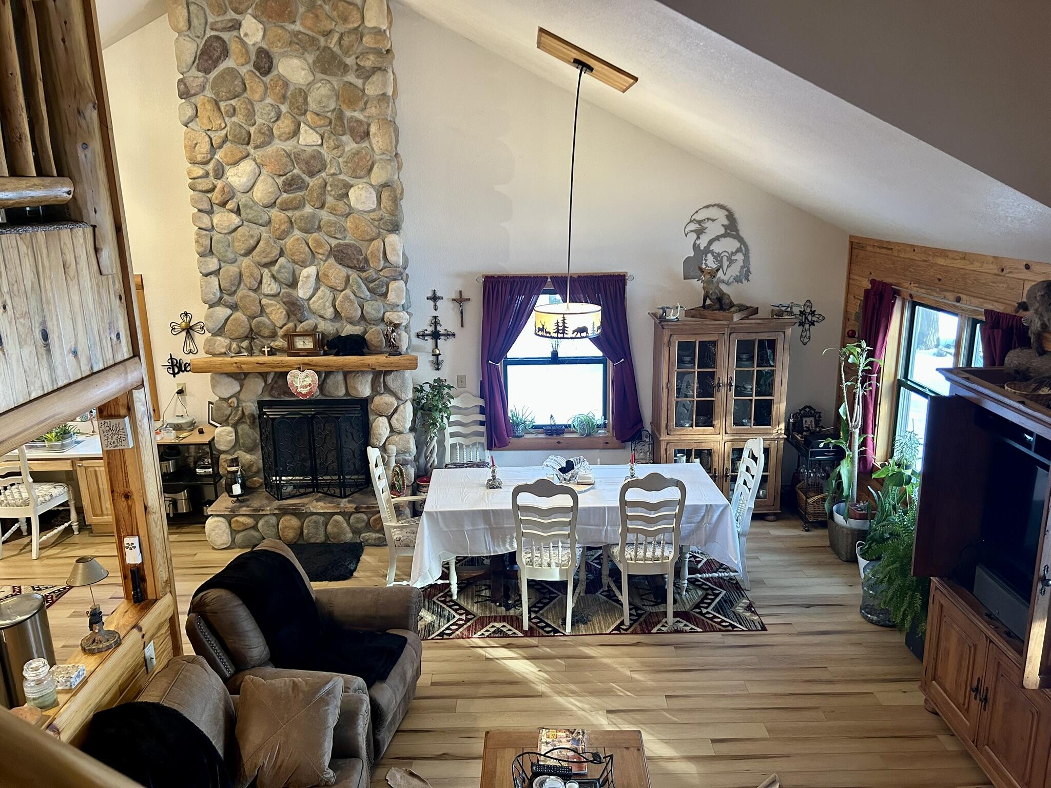 20915 E Riverside Drive