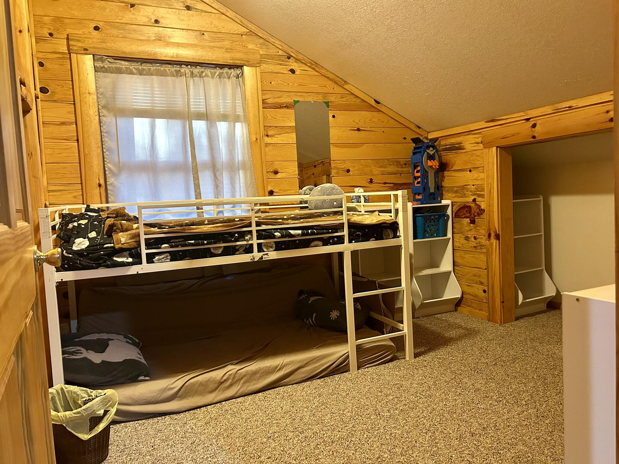 20915 E Riverside Drive