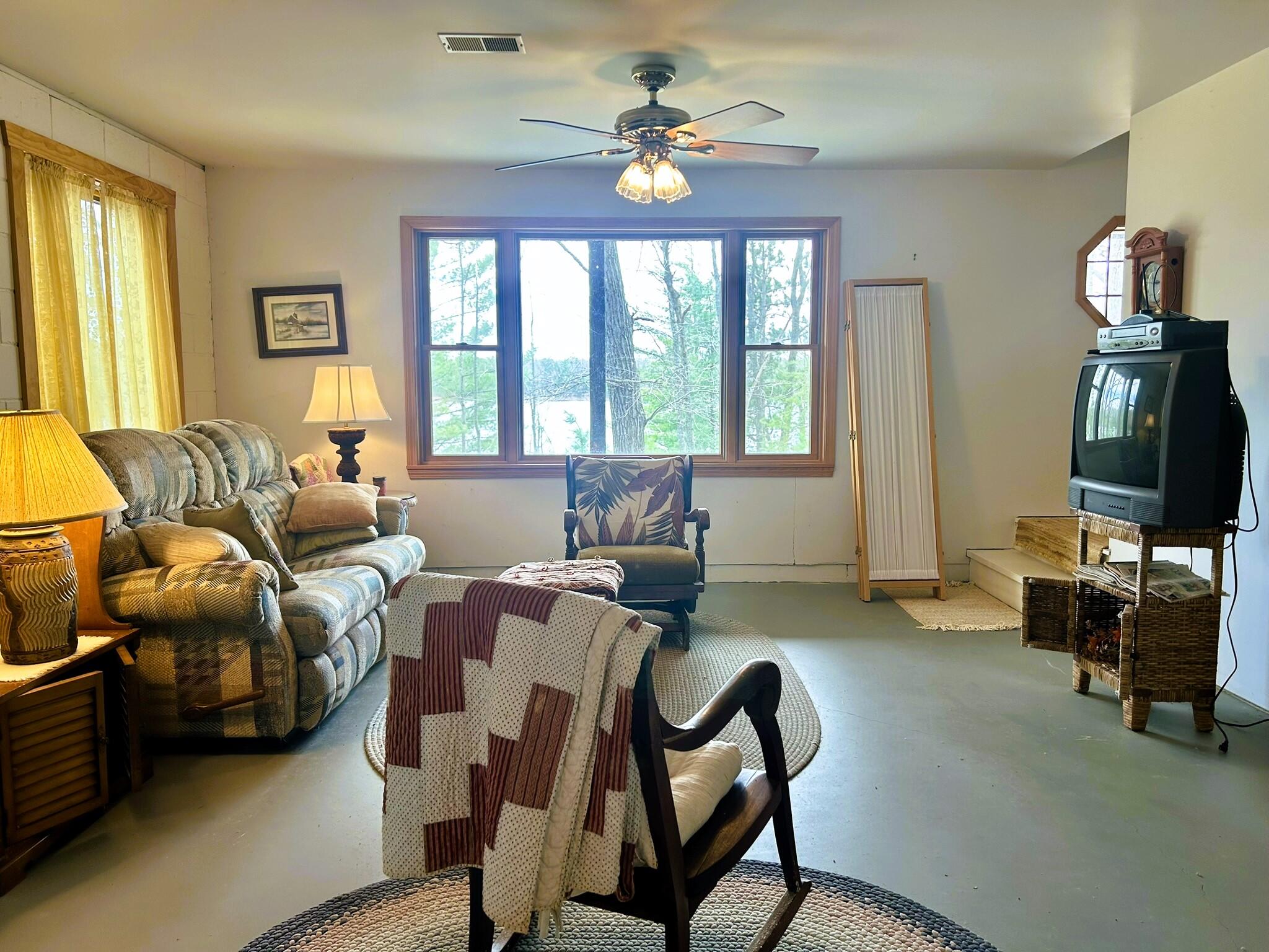 19831 Horseshoe Lake Drive