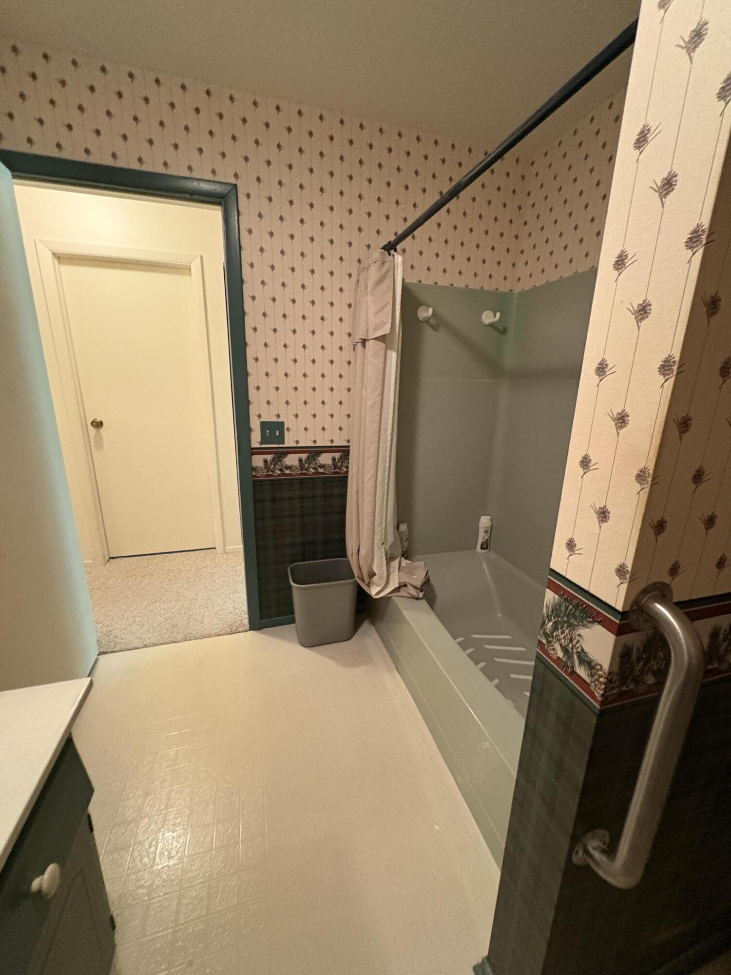 20730 E Riverside Drive