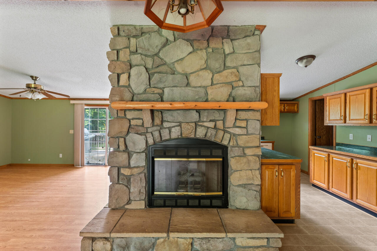 21100 Kiracofe Avenue