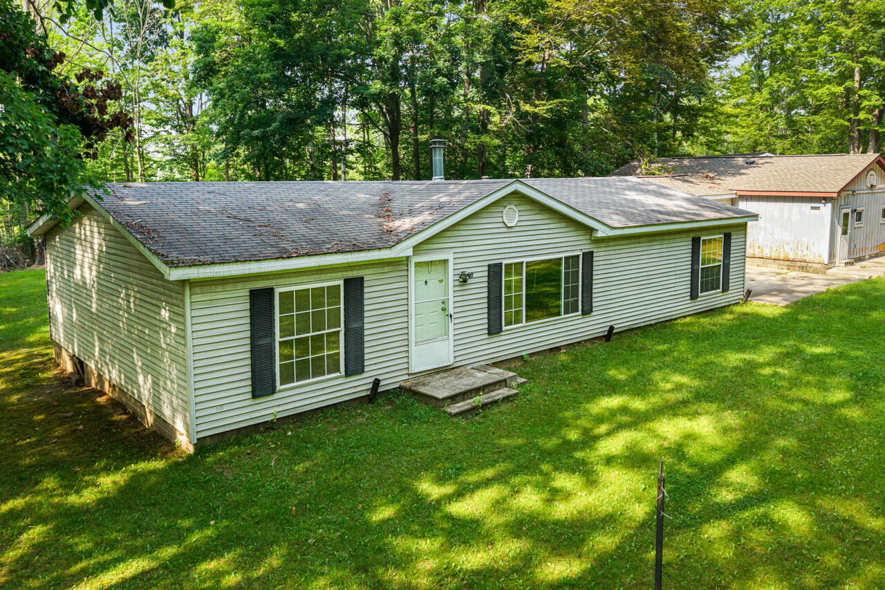 21100 Kiracofe Avenue