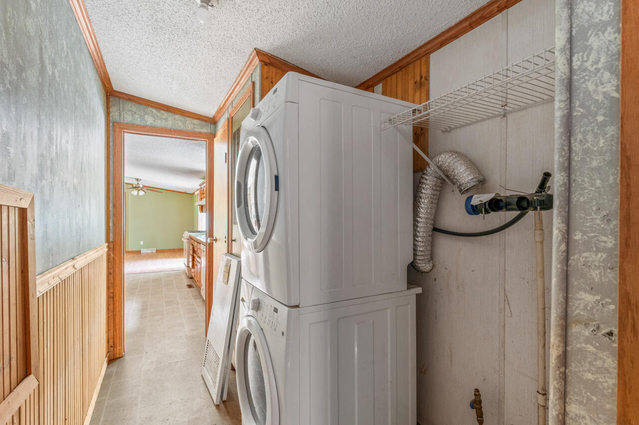 21100 Kiracofe Avenue