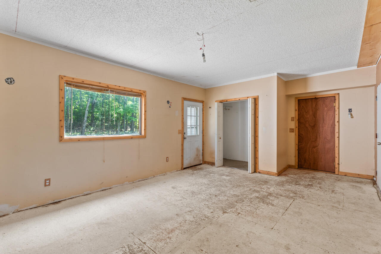 21100 Kiracofe Avenue