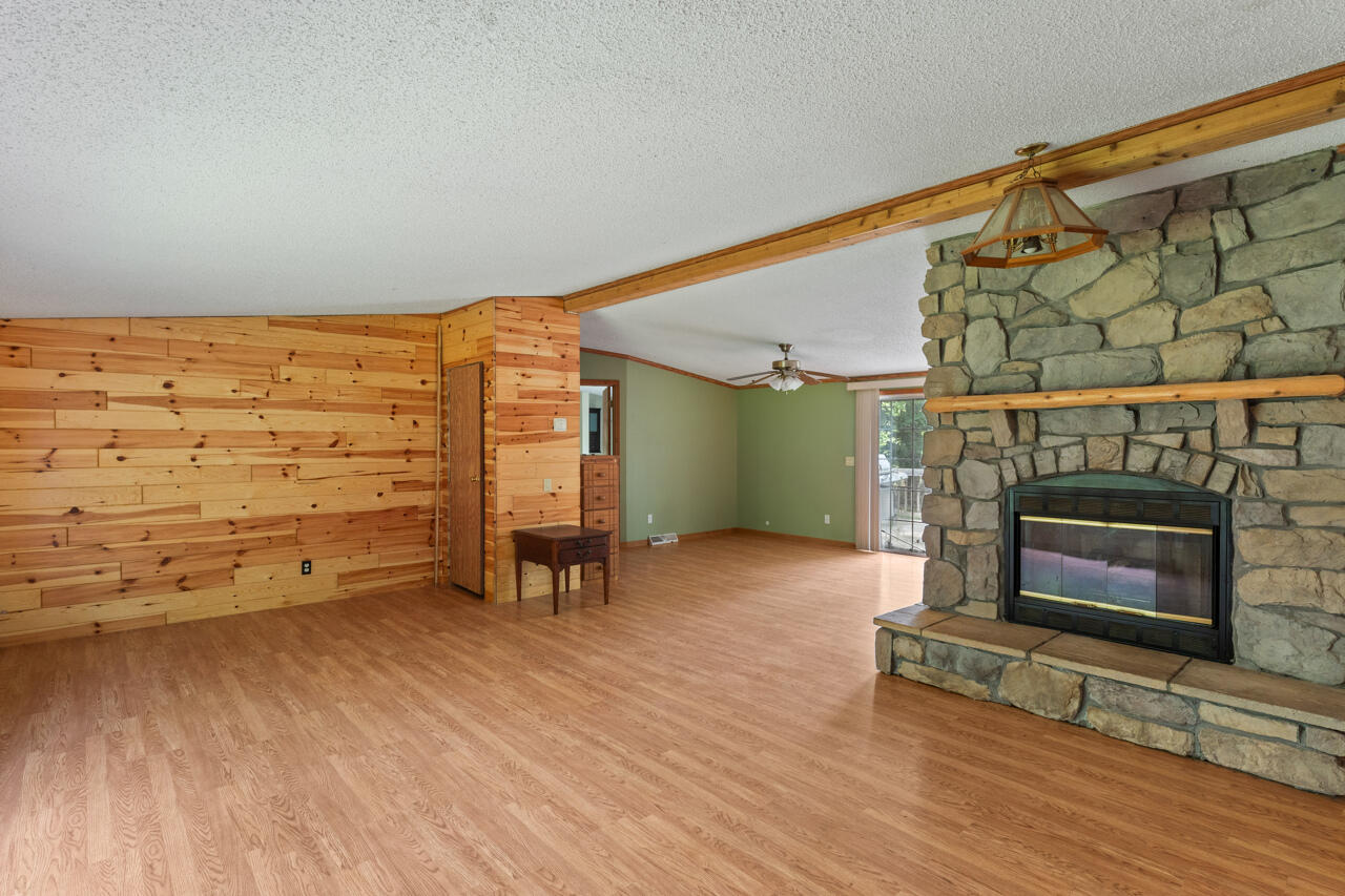 21100 Kiracofe Avenue