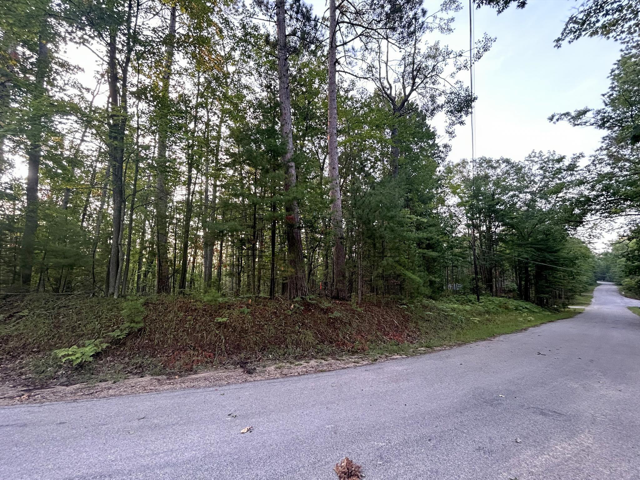 V/L W Pinecrest Circle, Lots 6 & 7