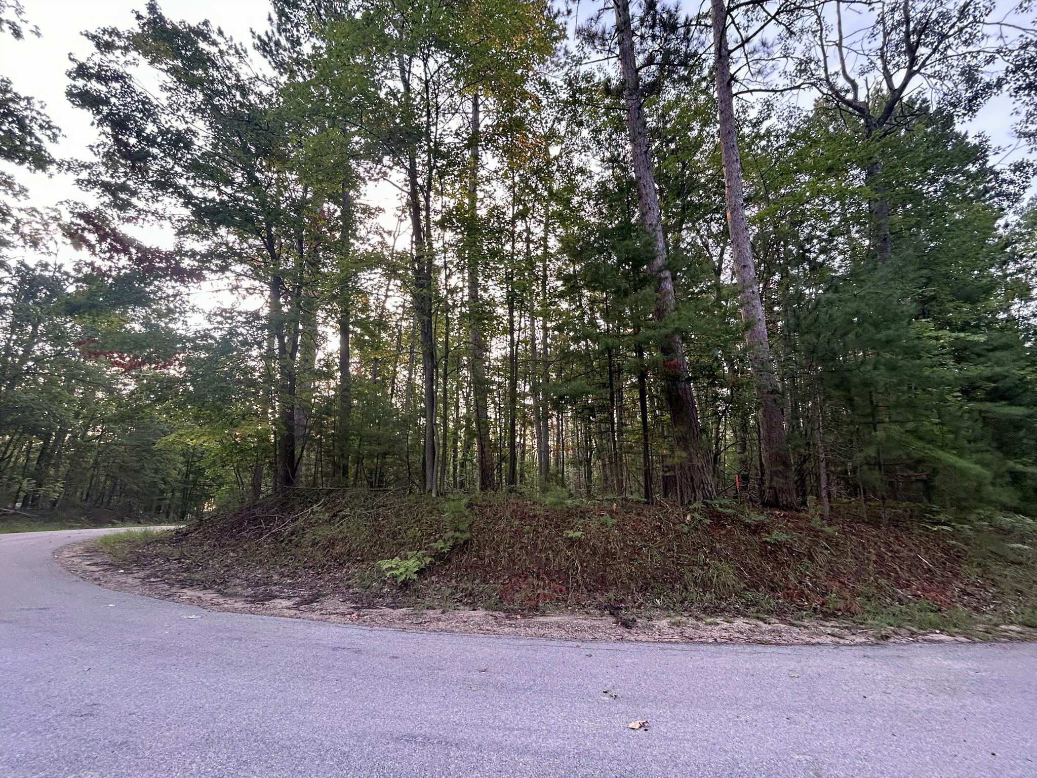 V/L W Pinecrest Circle, Lots 6 & 7