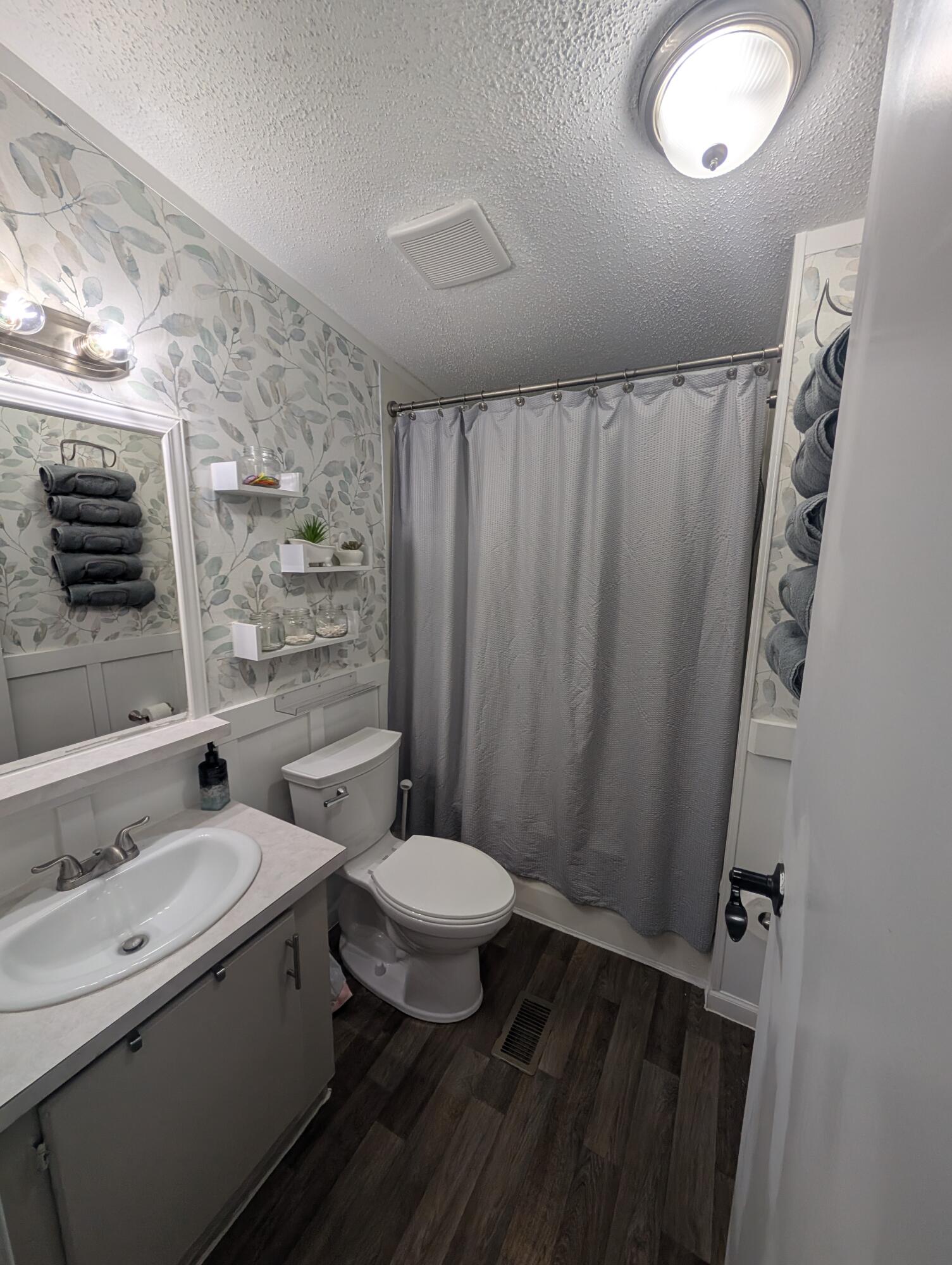 20915 North Shore Drive