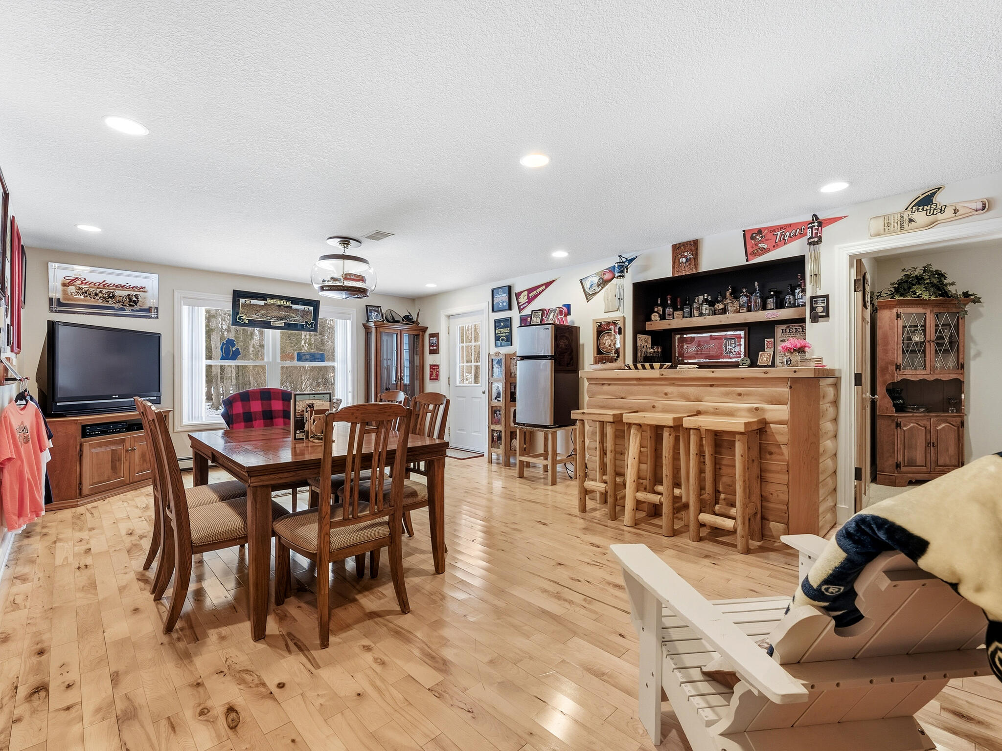 24960 E Riverside Drive