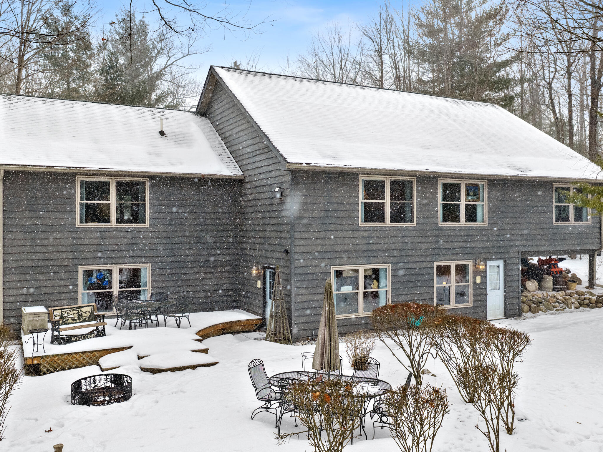 24960 E Riverside Drive