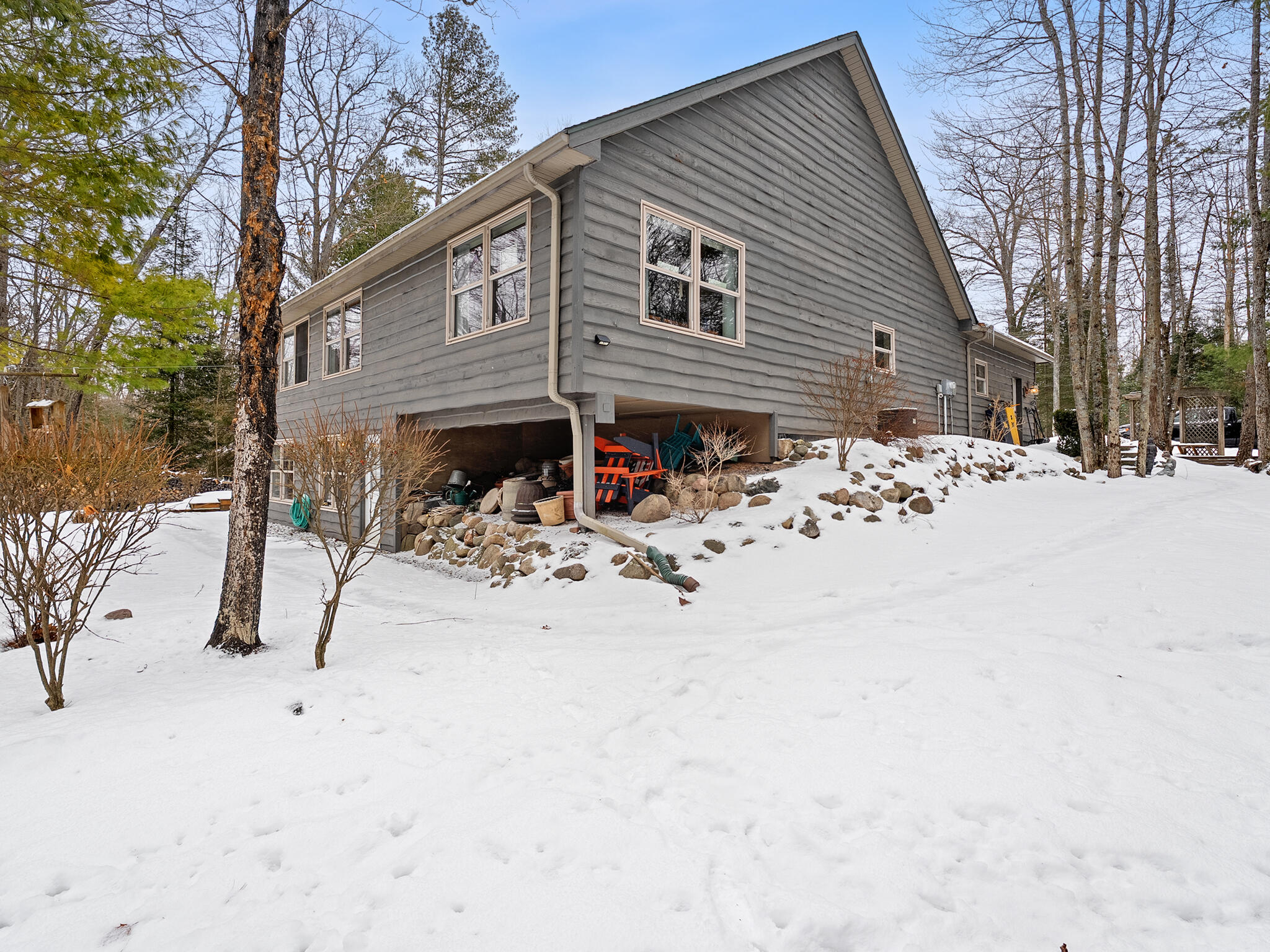 24960 E Riverside Drive