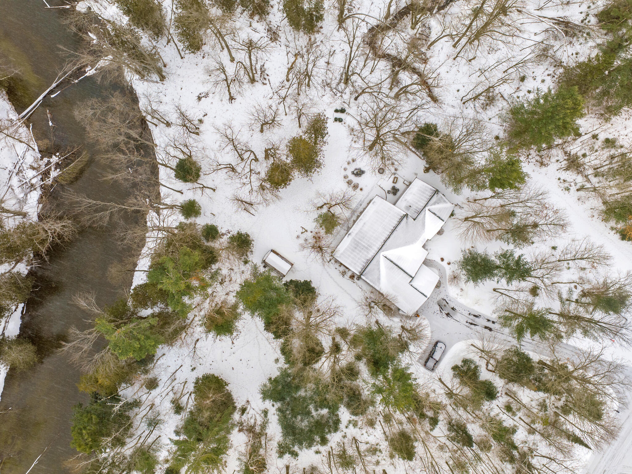 24960 E Riverside Drive