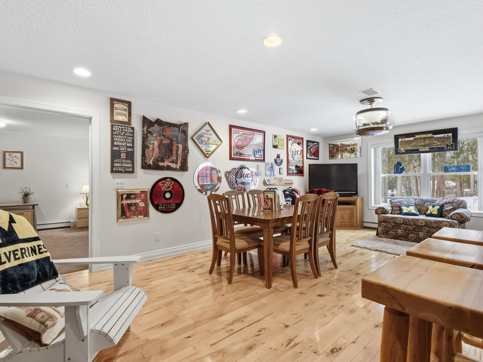 24960 E Riverside Drive