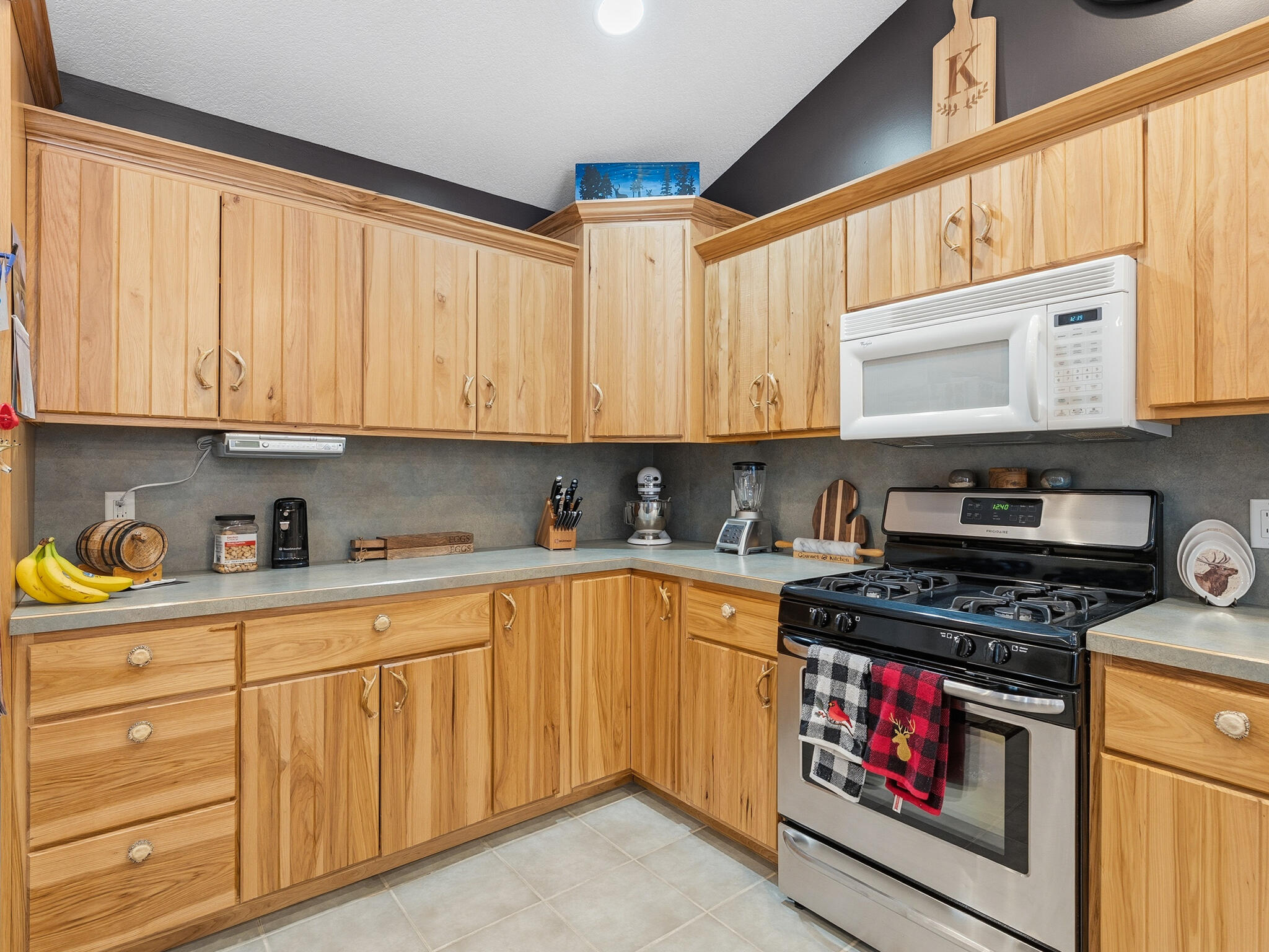 24960 E Riverside Drive