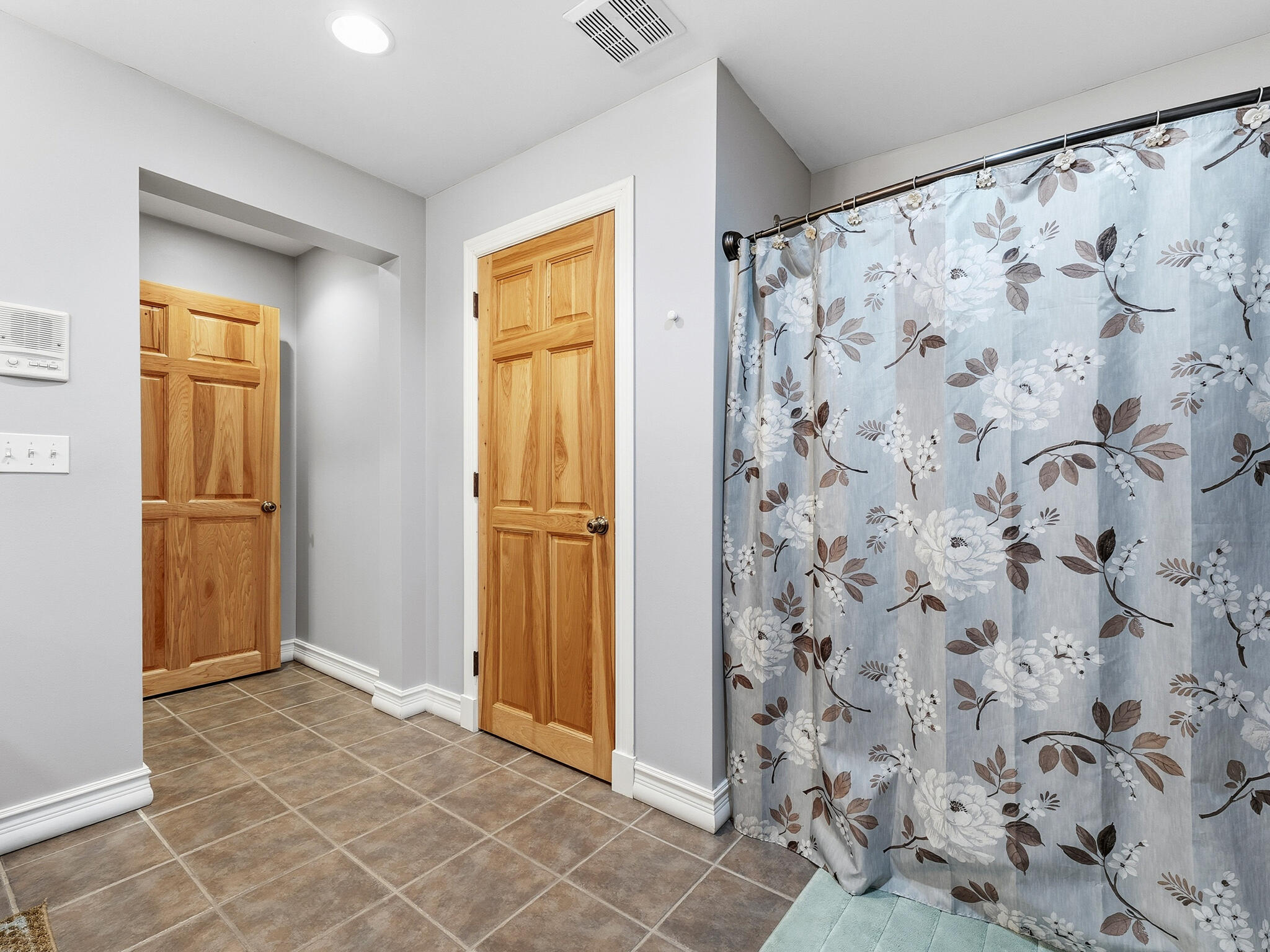 24960 E Riverside Drive