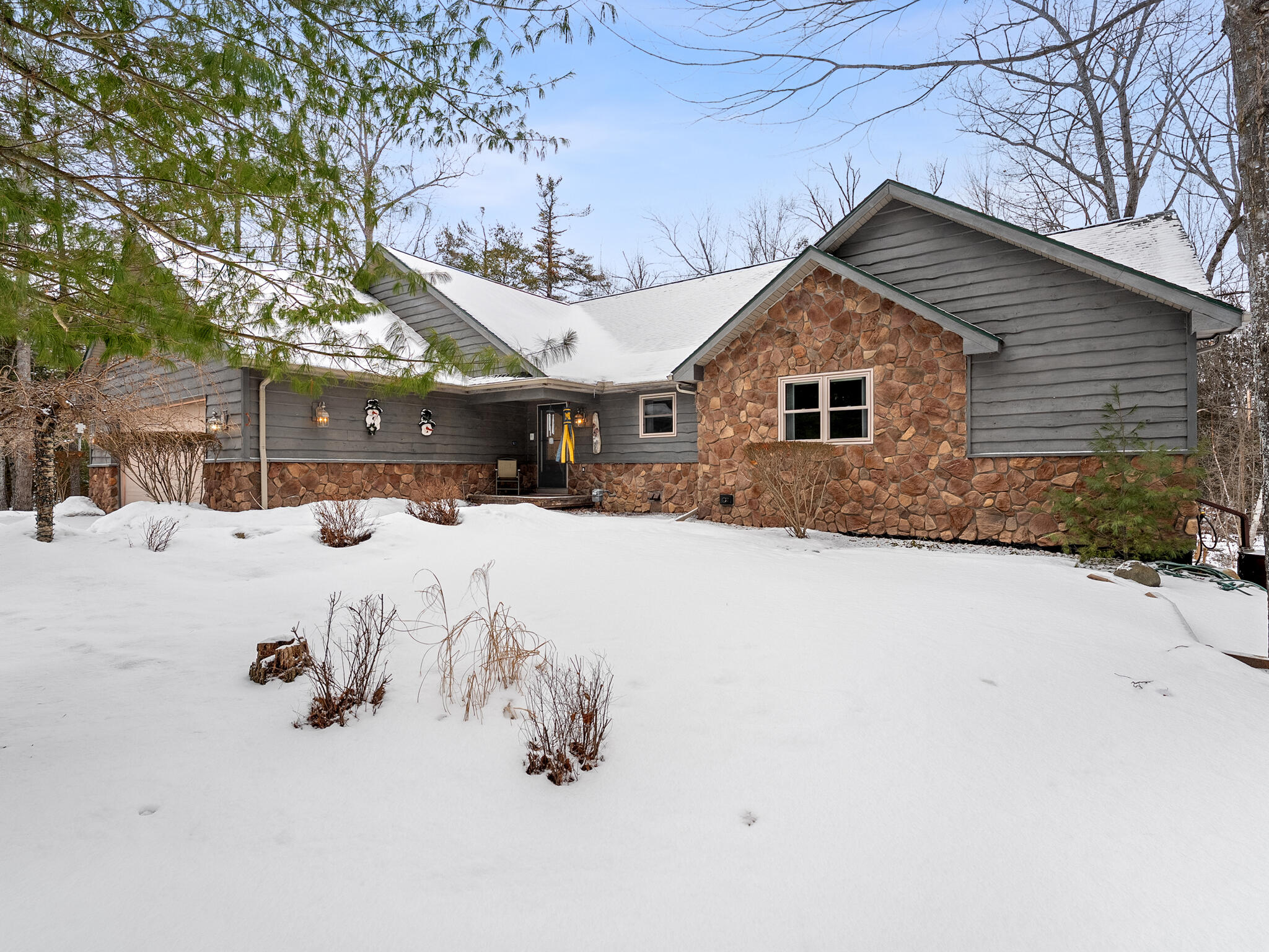 24960 E Riverside Drive