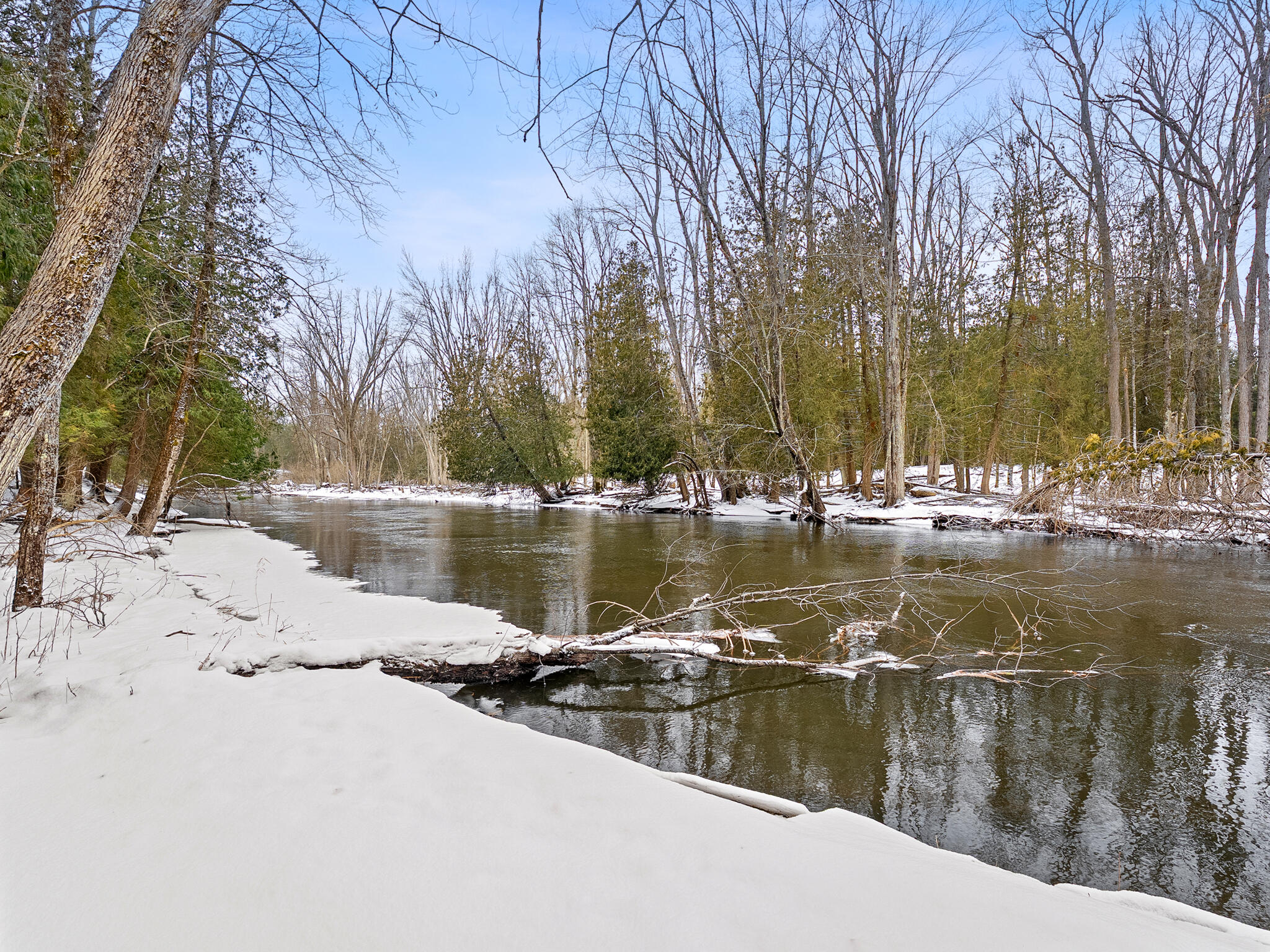 24960 E Riverside Drive