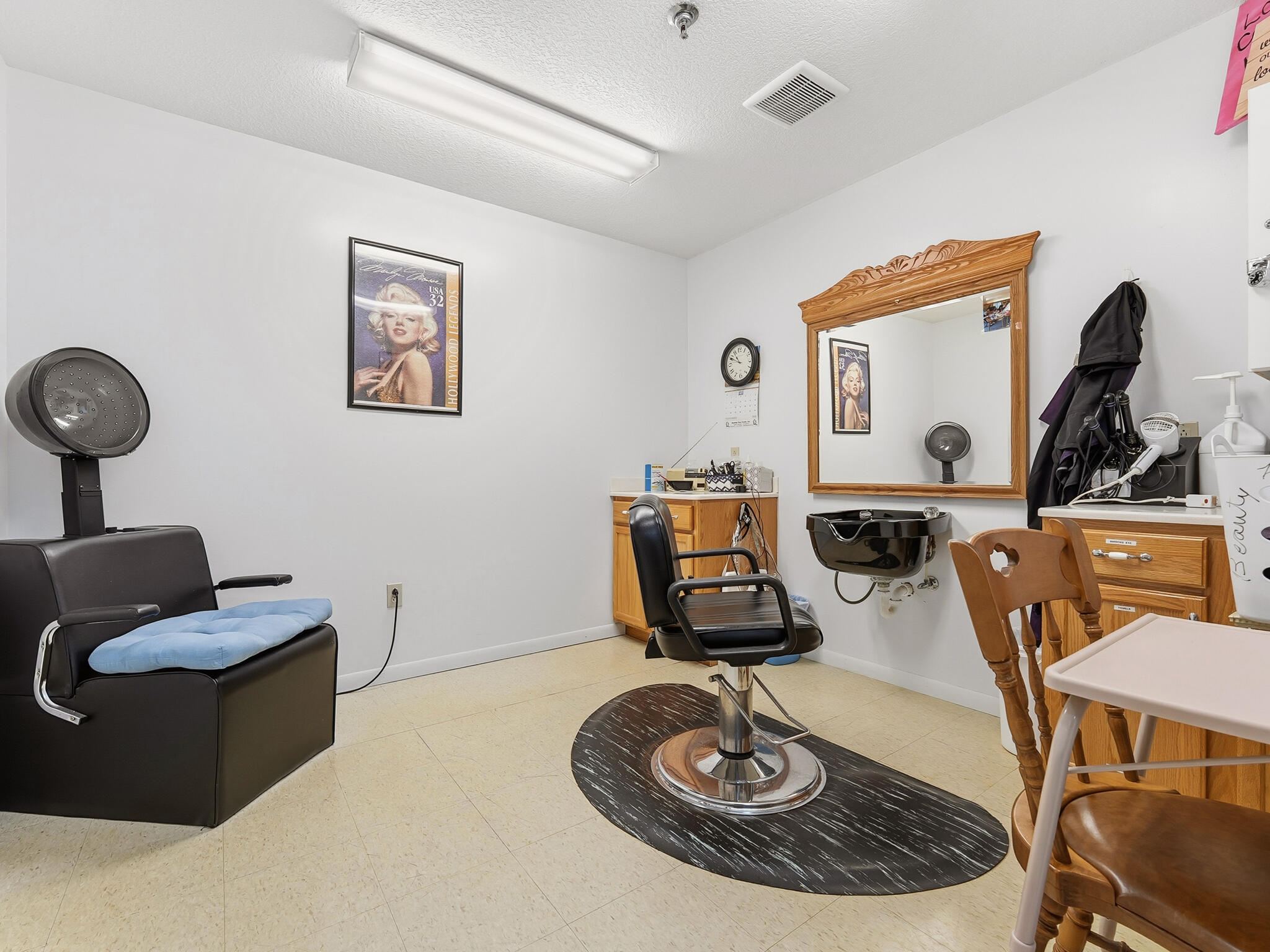 200 N Elizabeth Street