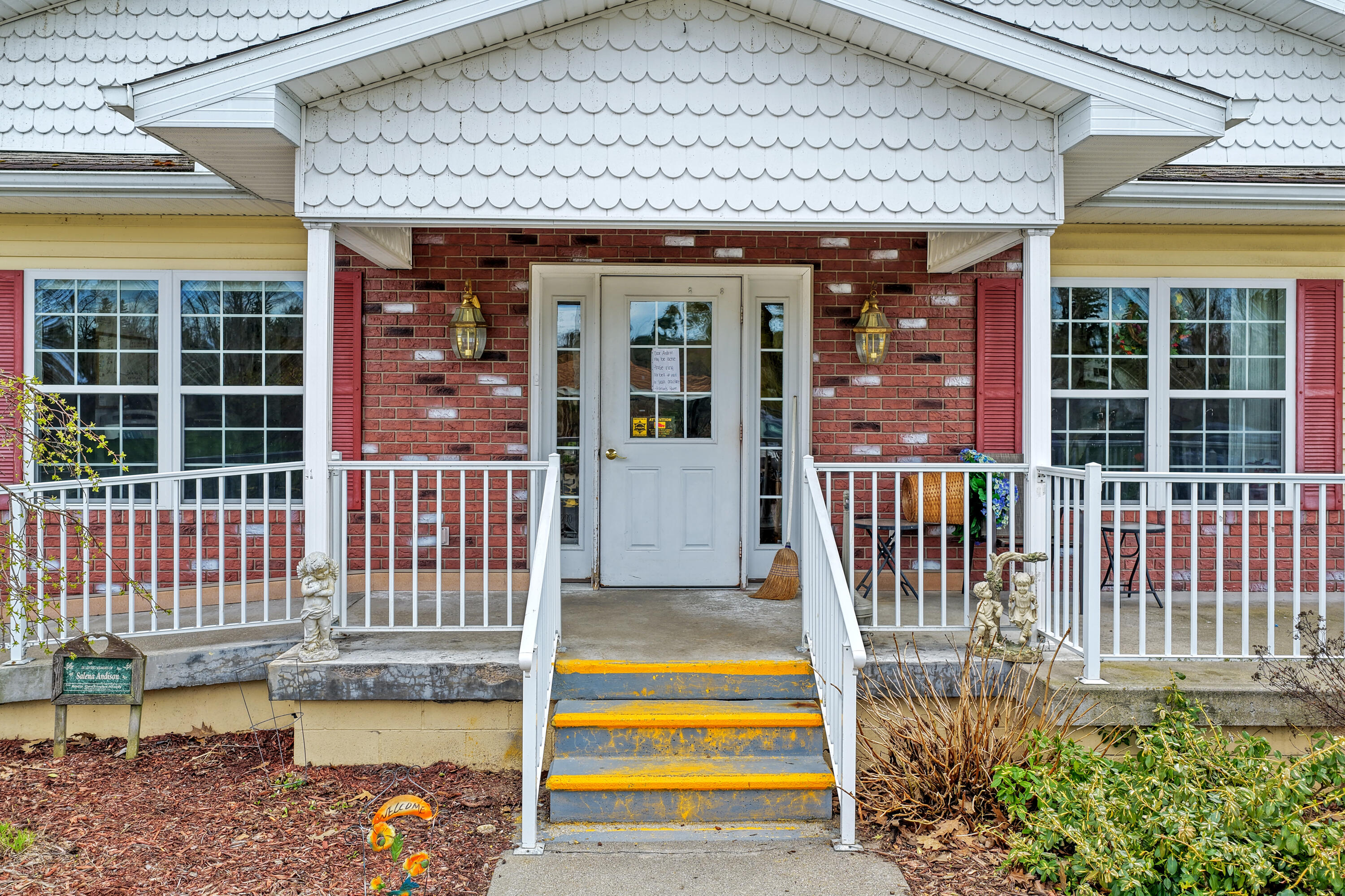 200 N Elizabeth Street