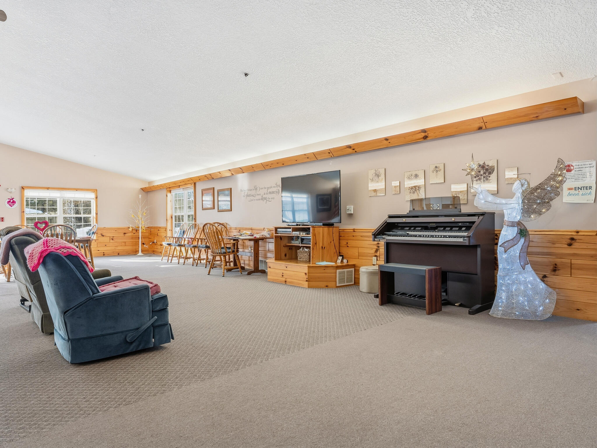 200 N Elizabeth Street