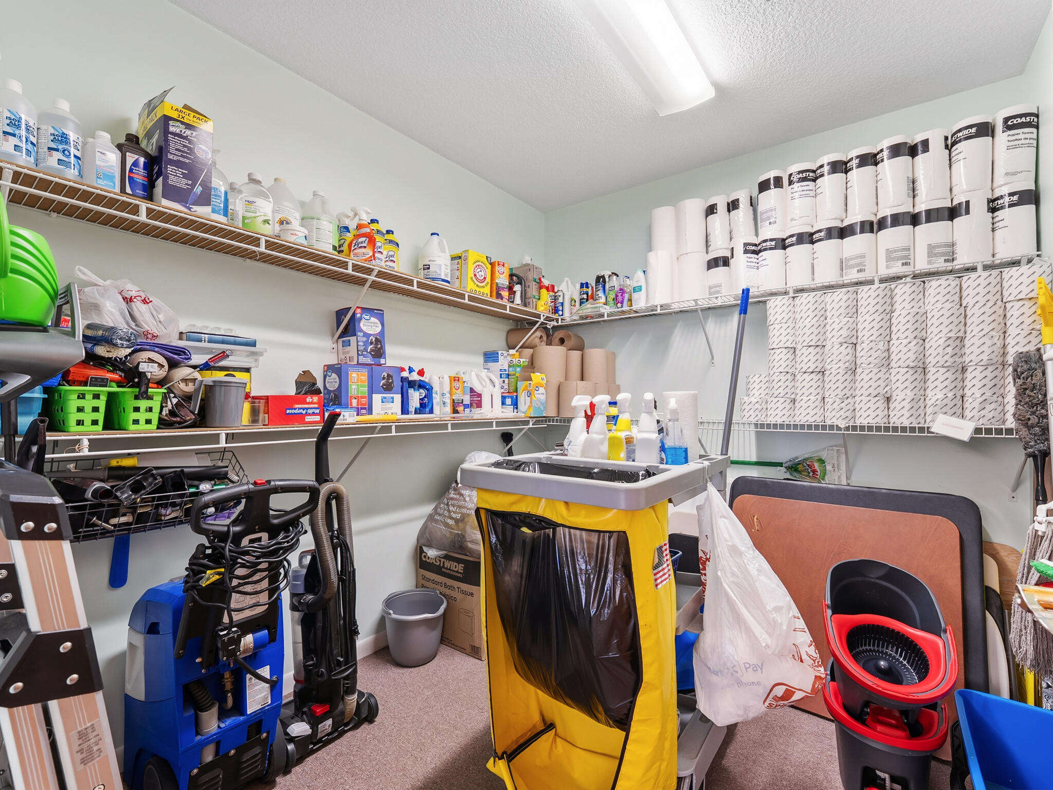 200 N Elizabeth Street