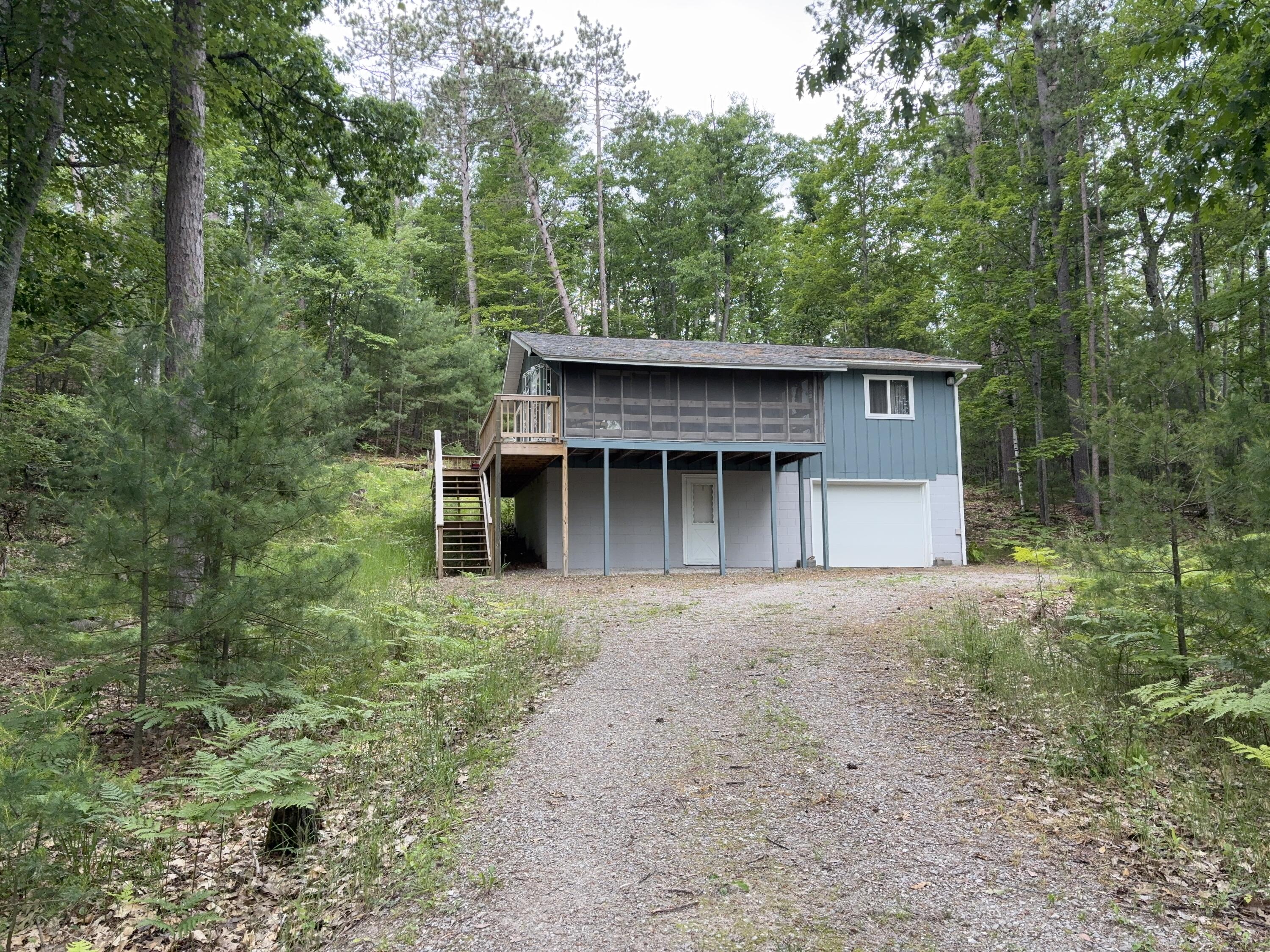 19310 Pine Tree Court