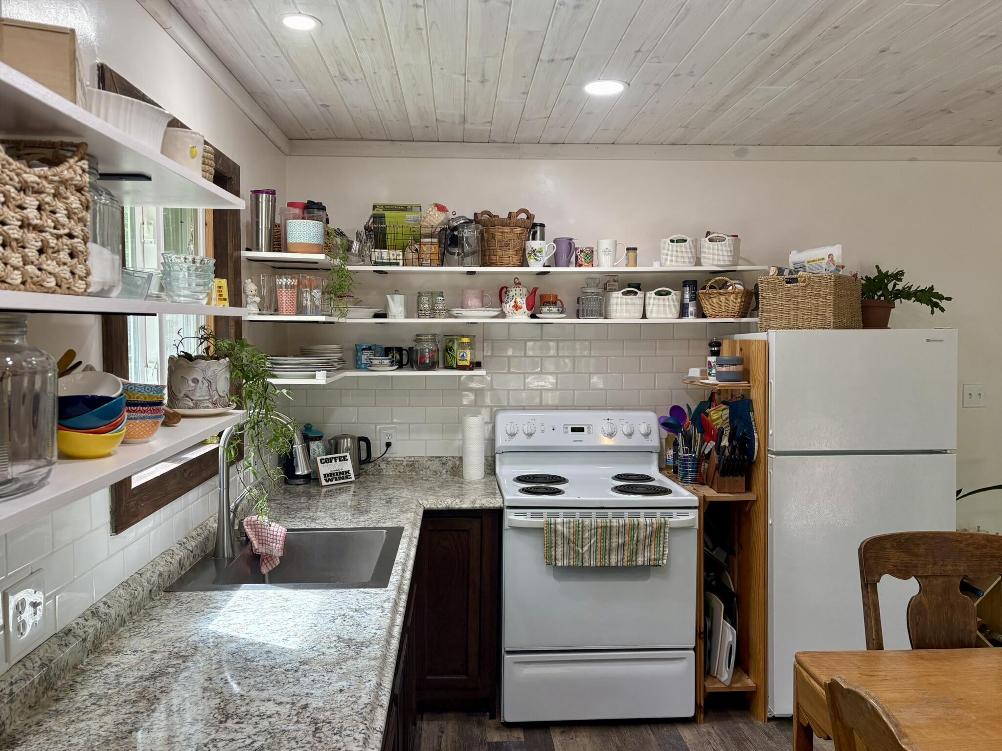 19310 Pine Tree Court
