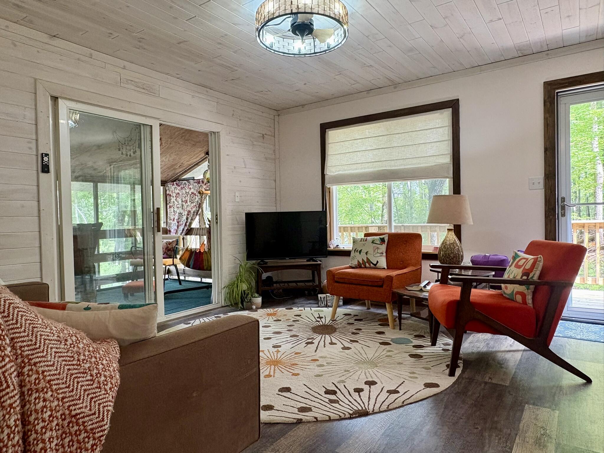 19310 Pine Tree Court