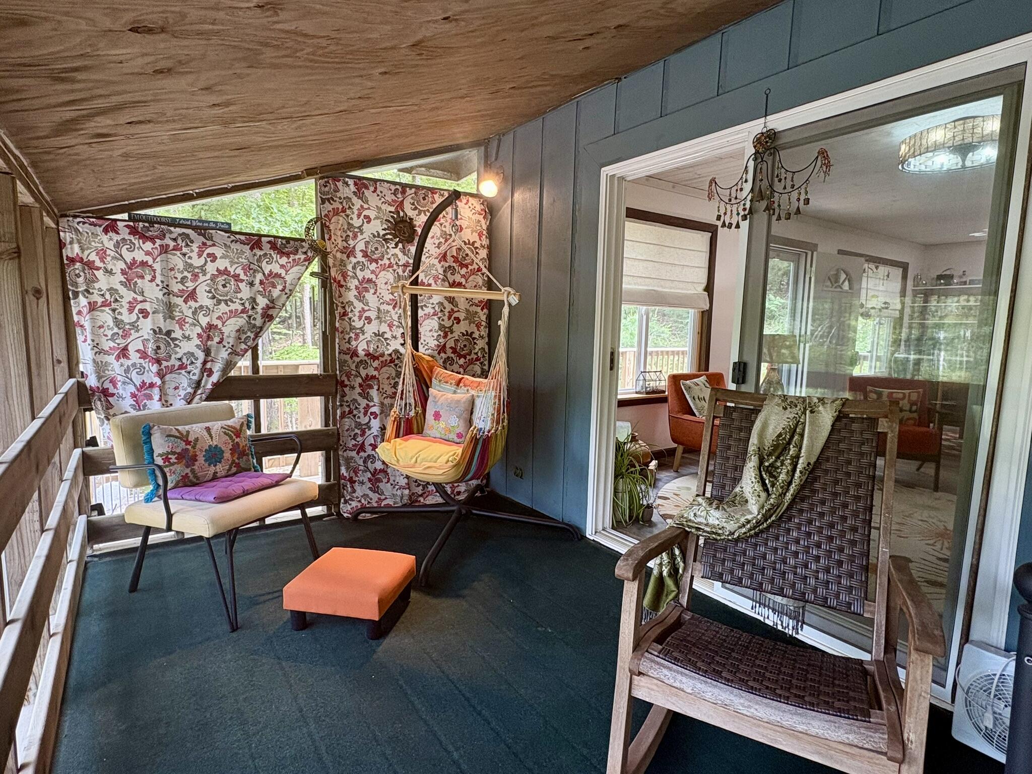 19310 Pine Tree Court