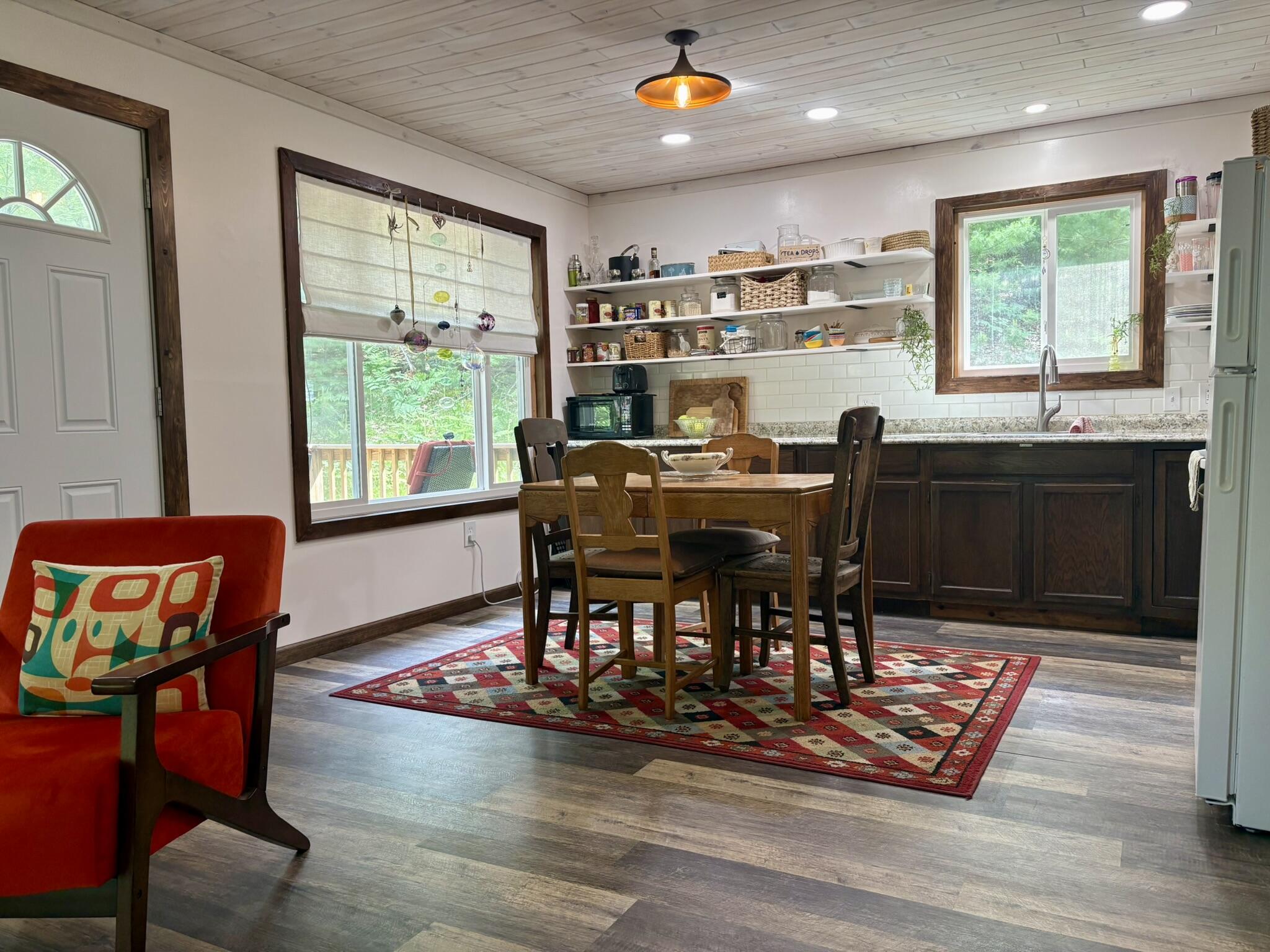 19310 Pine Tree Court