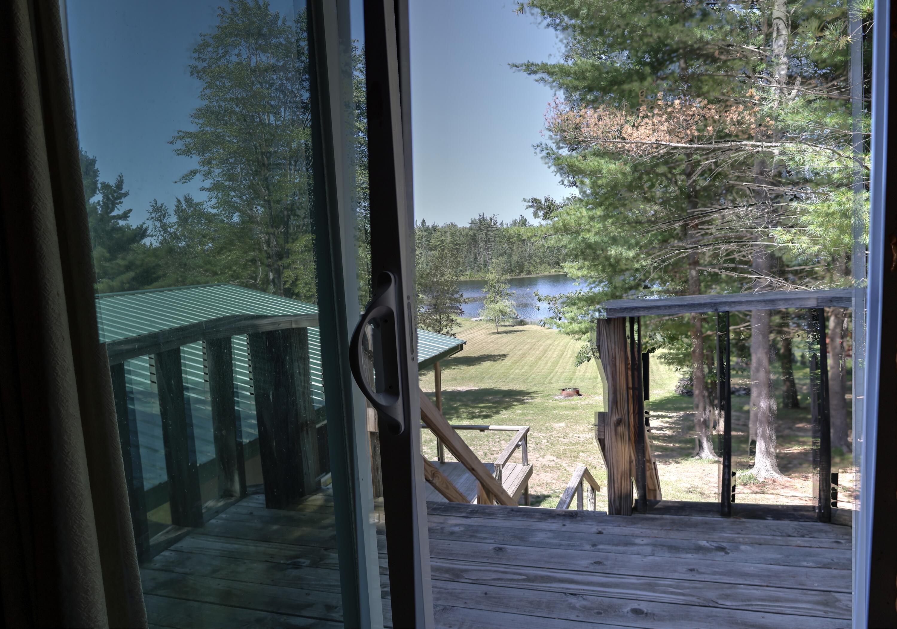 9226 Lakeside Drive