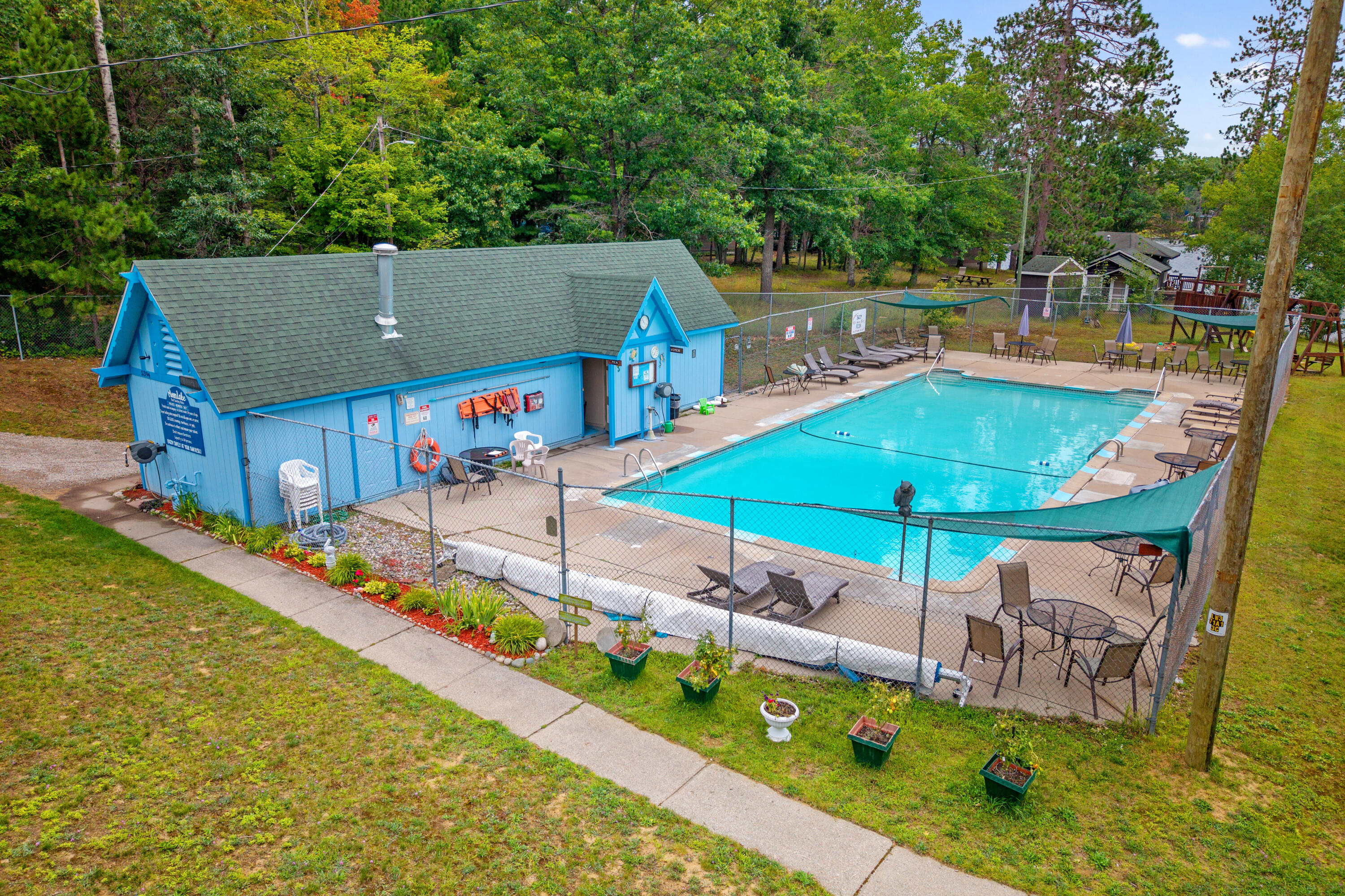 5338 Woodridge Road, 5344