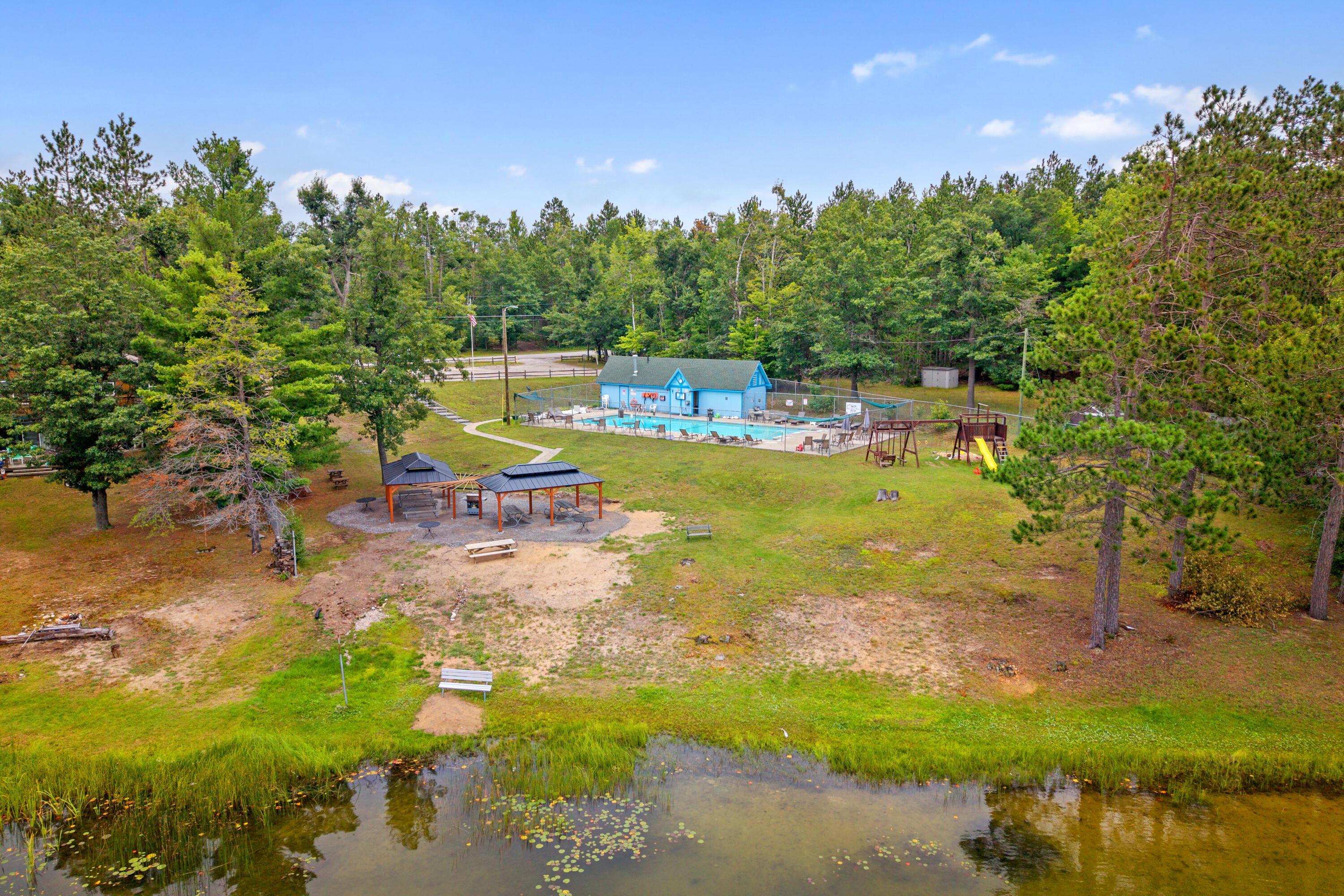 5338 Woodridge Road, 5344