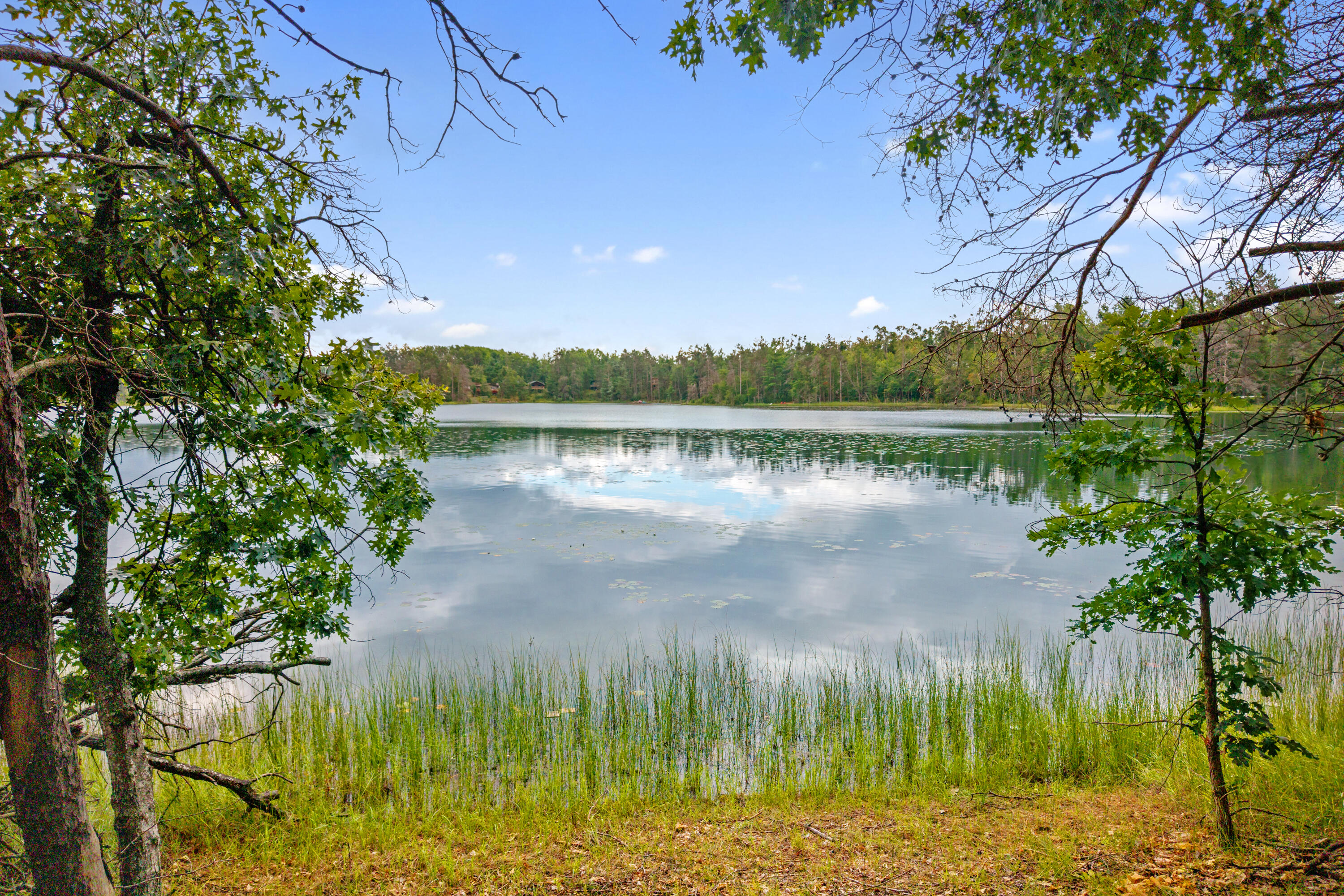 5338 Woodridge Road, 5344