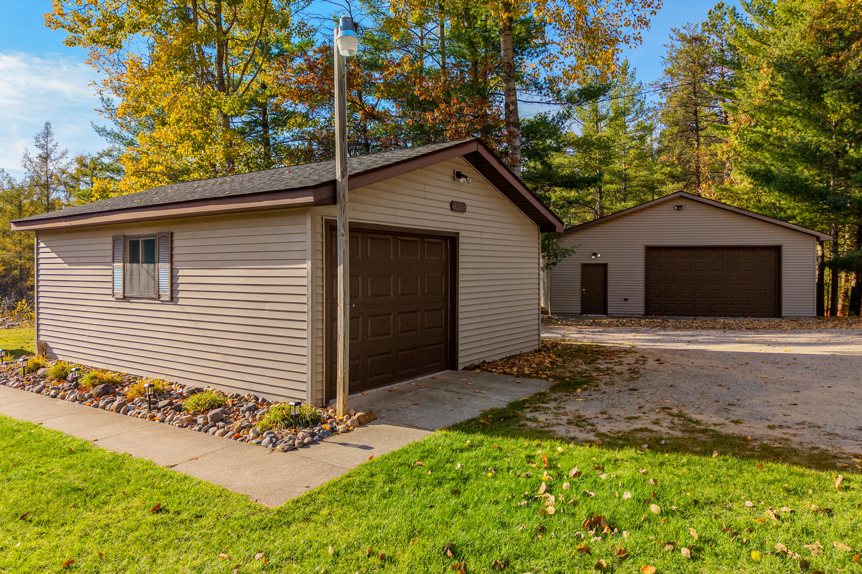 18094 Lakeview Drive