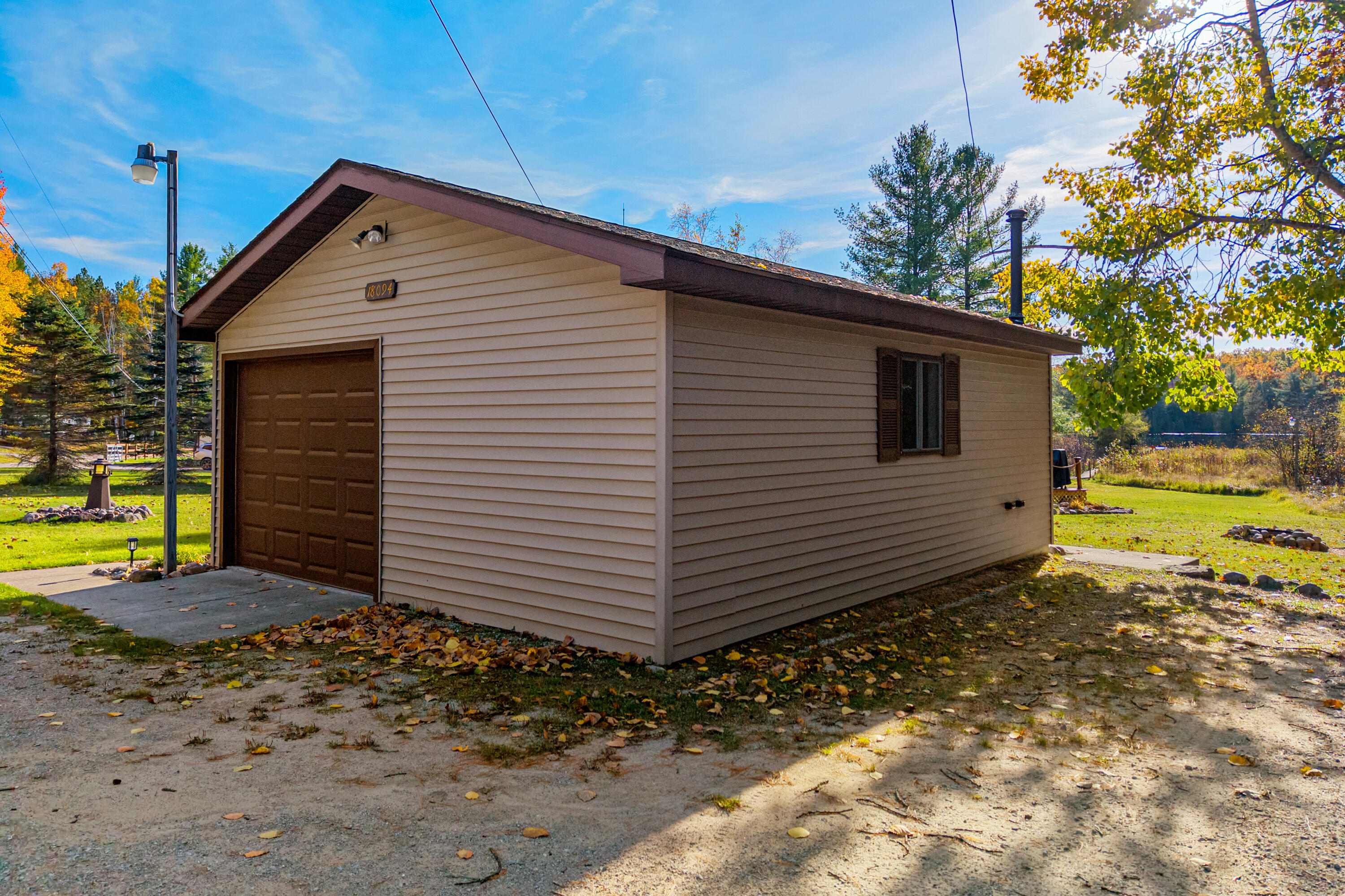18094 Lakeview Drive