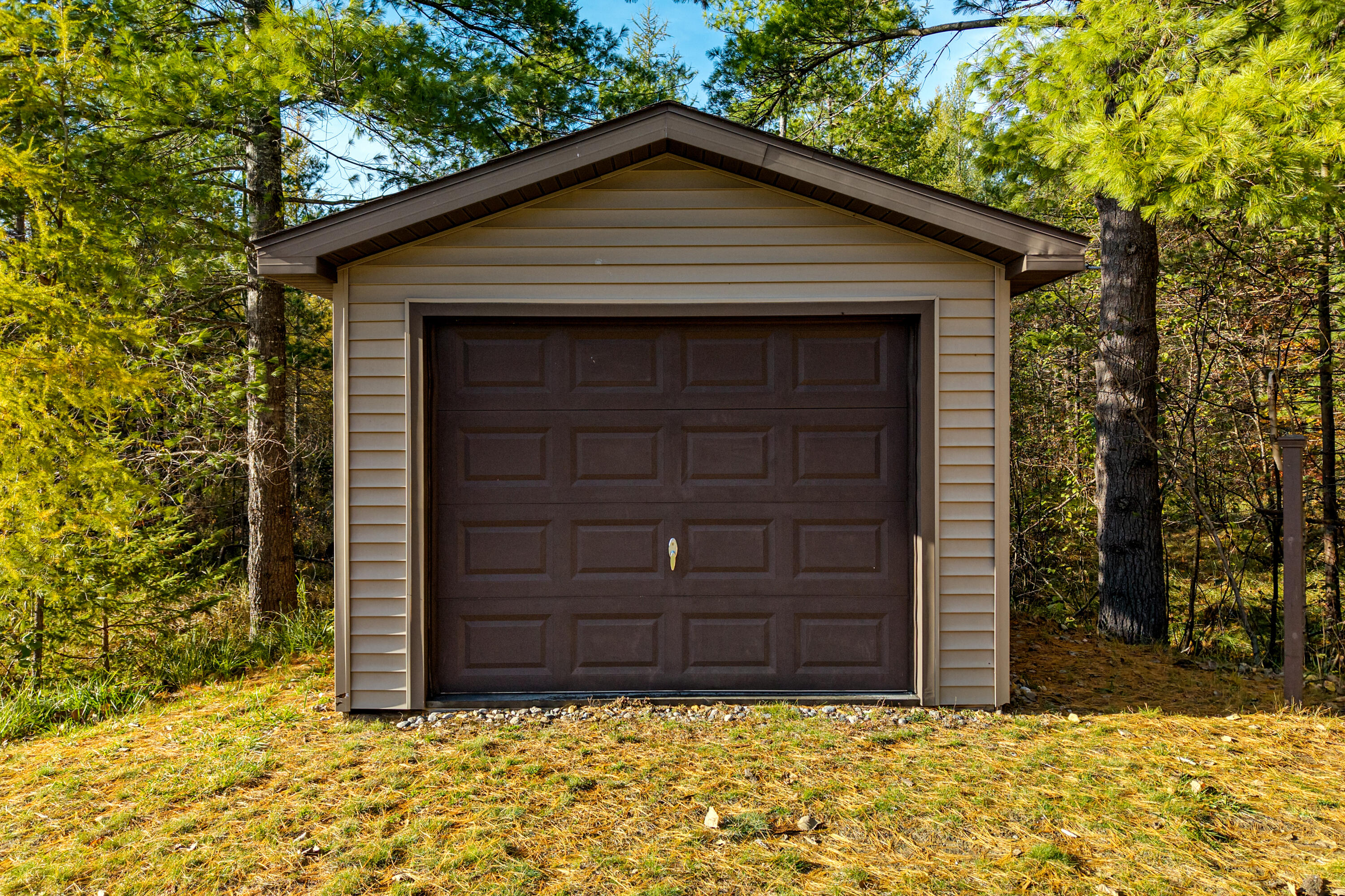 18094 Lakeview Drive