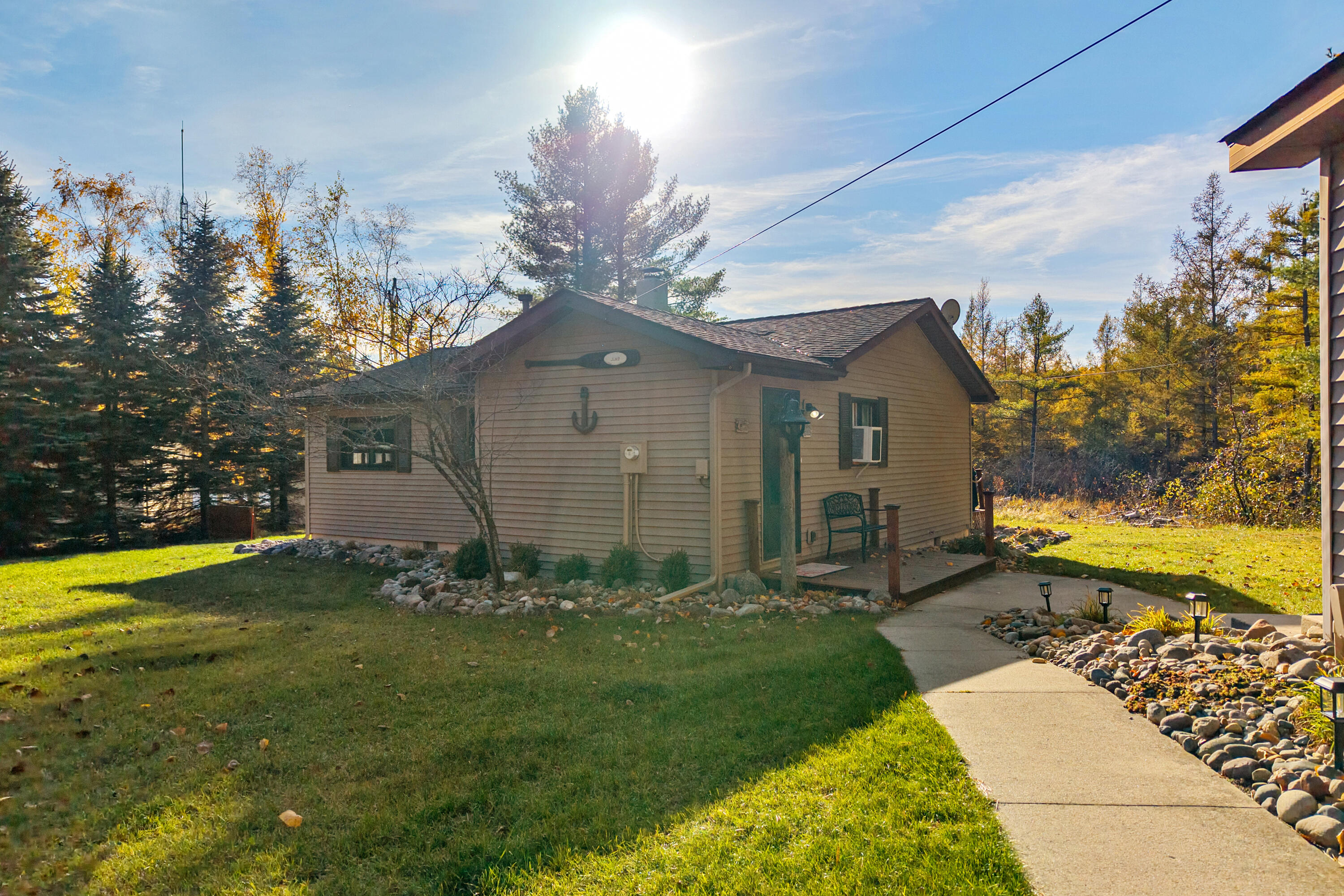 18094 Lakeview Drive