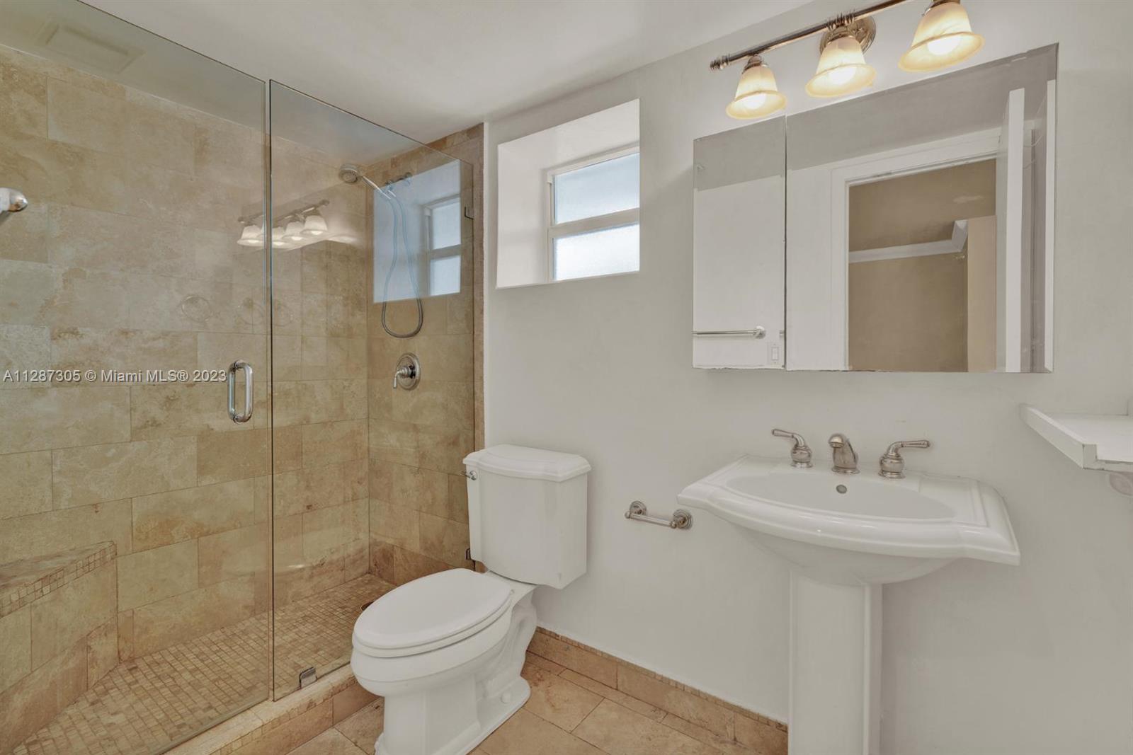 100 EDGEWATER Dr # 303