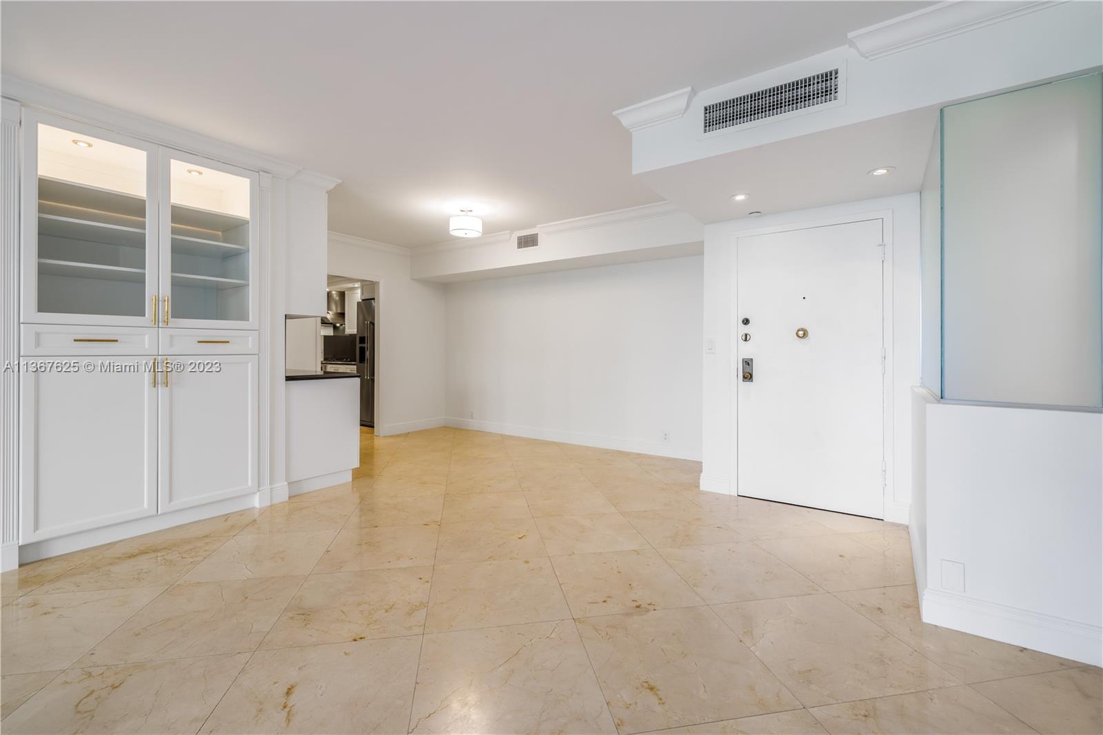 1121 Crandon Blvd # D306