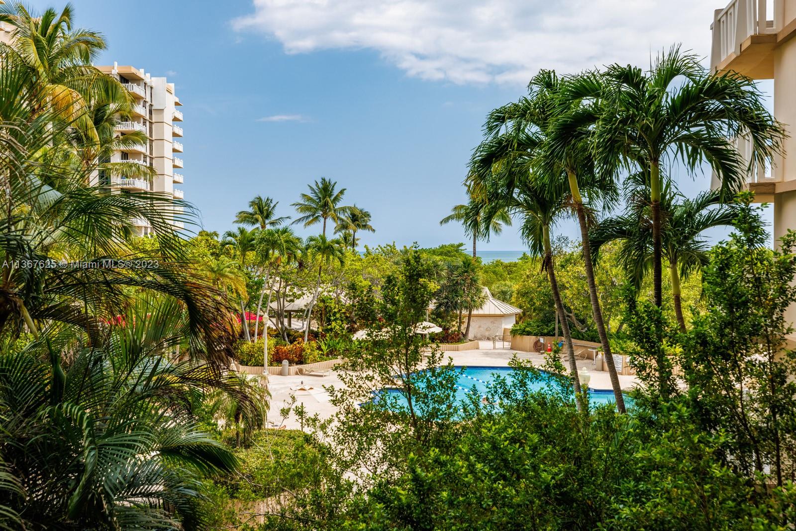 1121 Crandon Blvd # D306