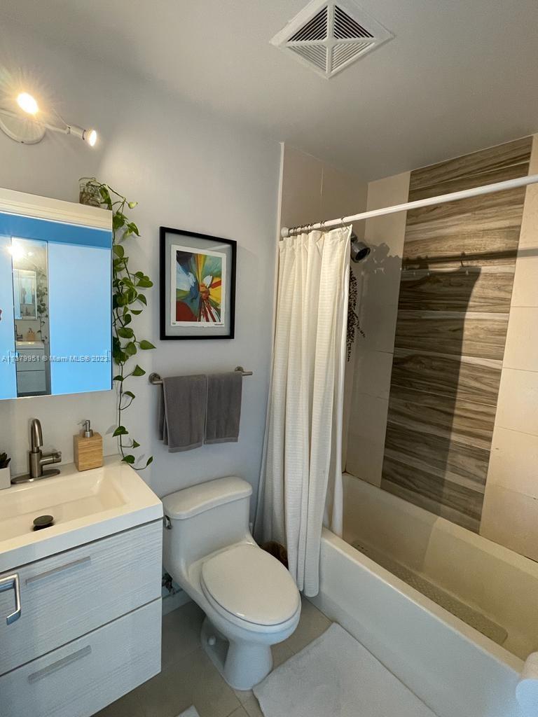 60 SW 13th St # 2413