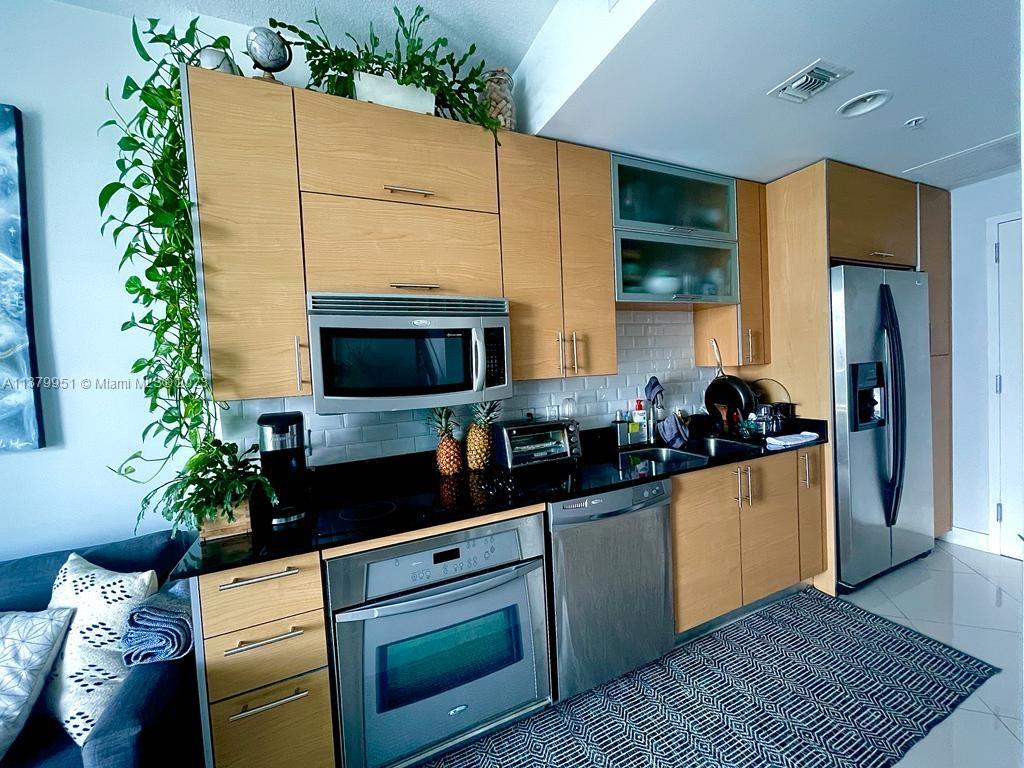 60 SW 13th St # 2413