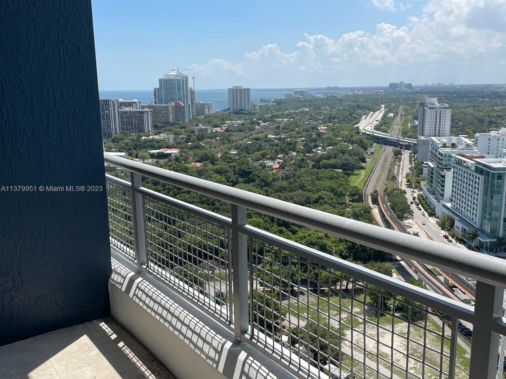 60 SW 13th St # 2413