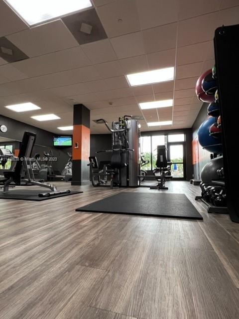 90 Edgewater Dr # 1210