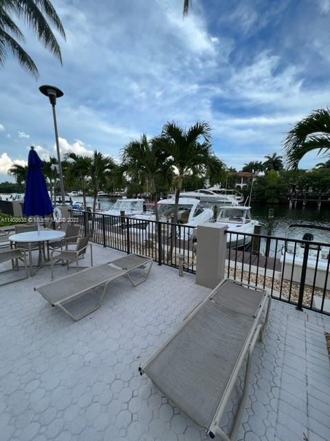 90 Edgewater Dr # 1210