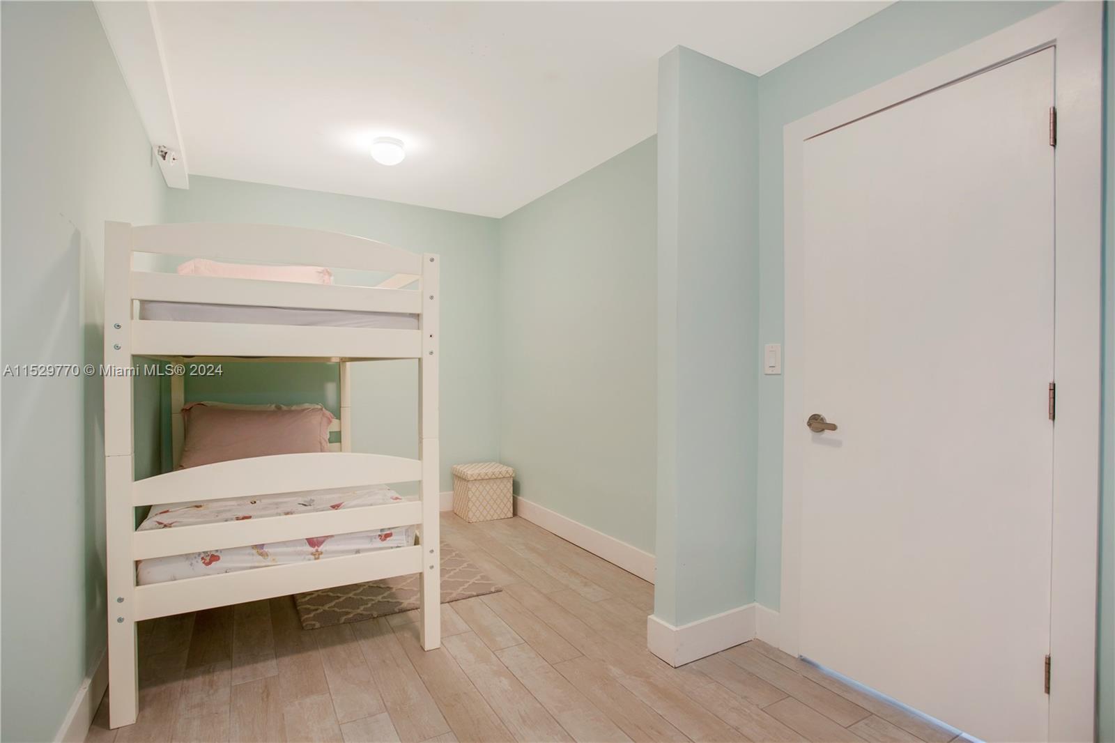 1700 S Bayshore Ln # 3A