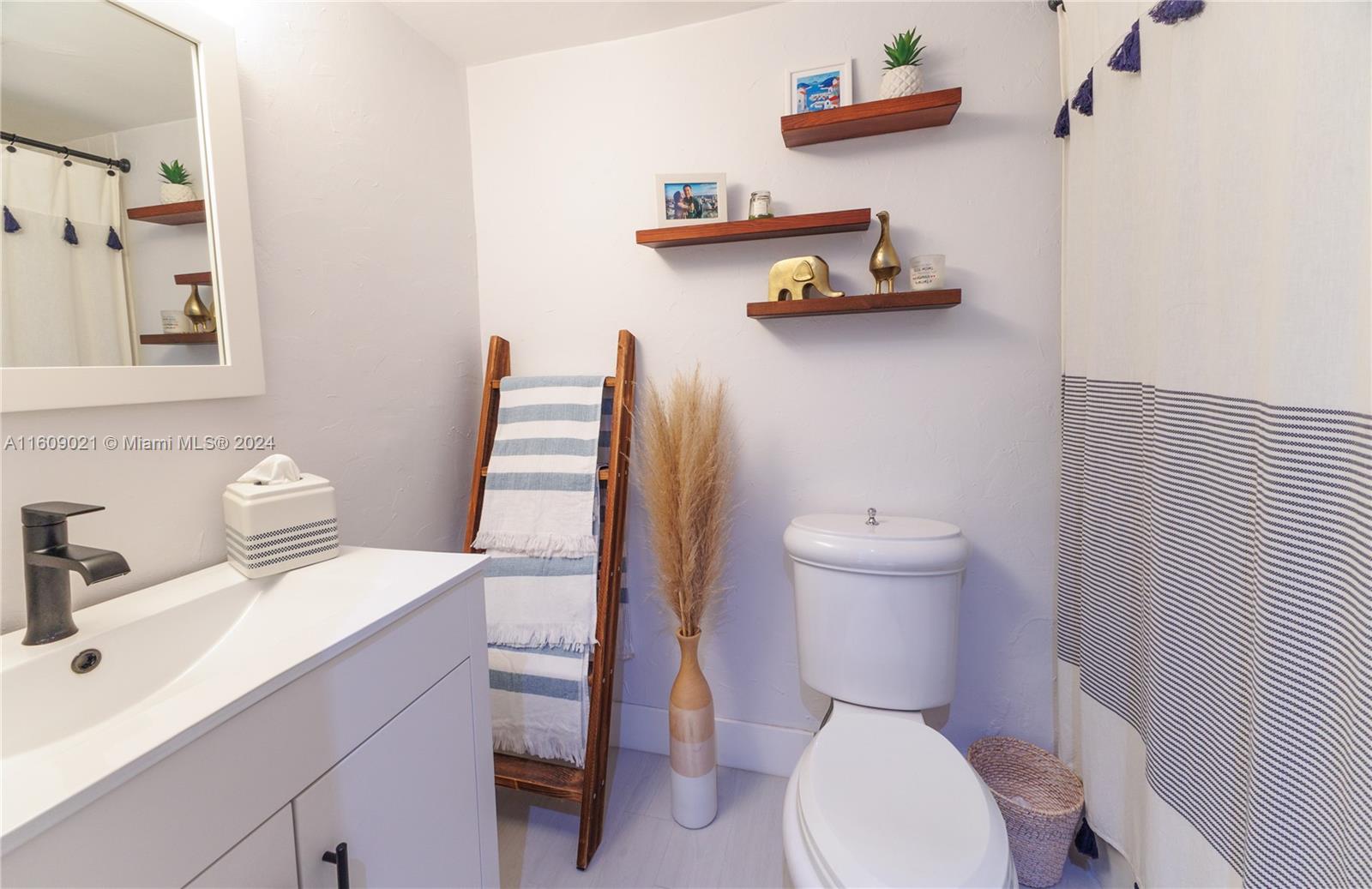 6855 Edgewater DrPrivate Address